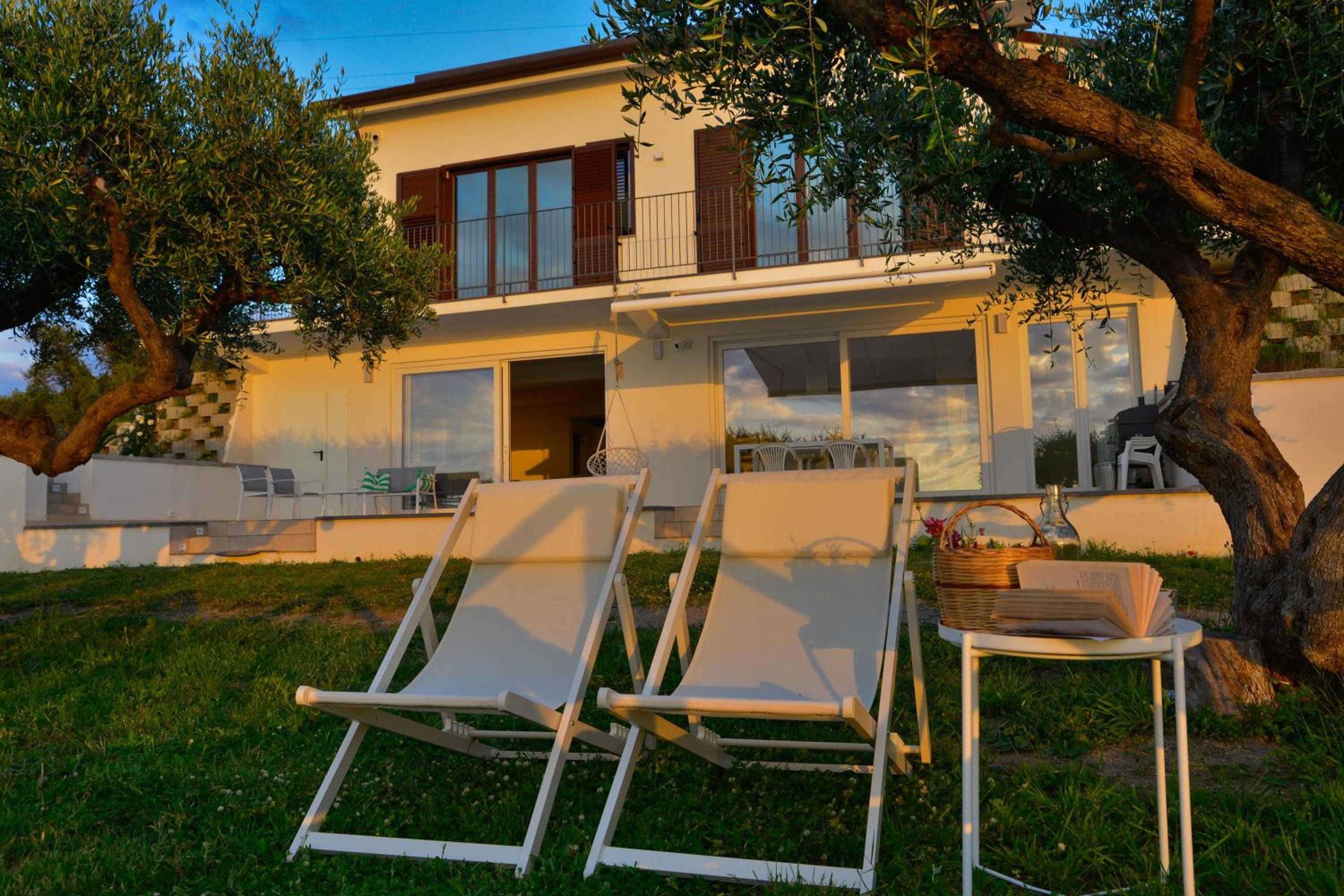Villa Giardino degli Ulivi view 2