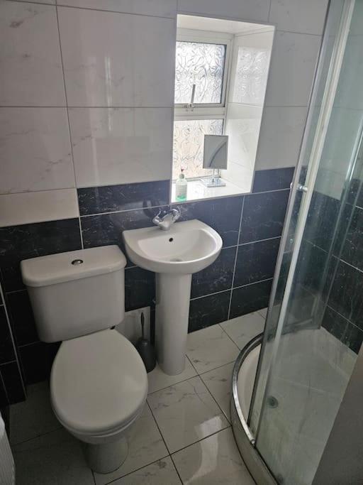 Spacious 3-Bedroom Apartment in Vibrant Dublin 8