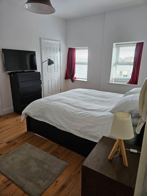 Spacious 3-Bedroom Apartment in Vibrant Dublin 8