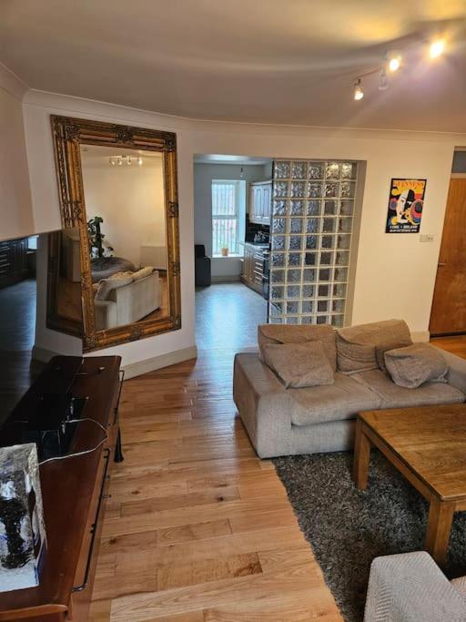 Spacious 3-Bedroom Apartment in Vibrant Dublin 8