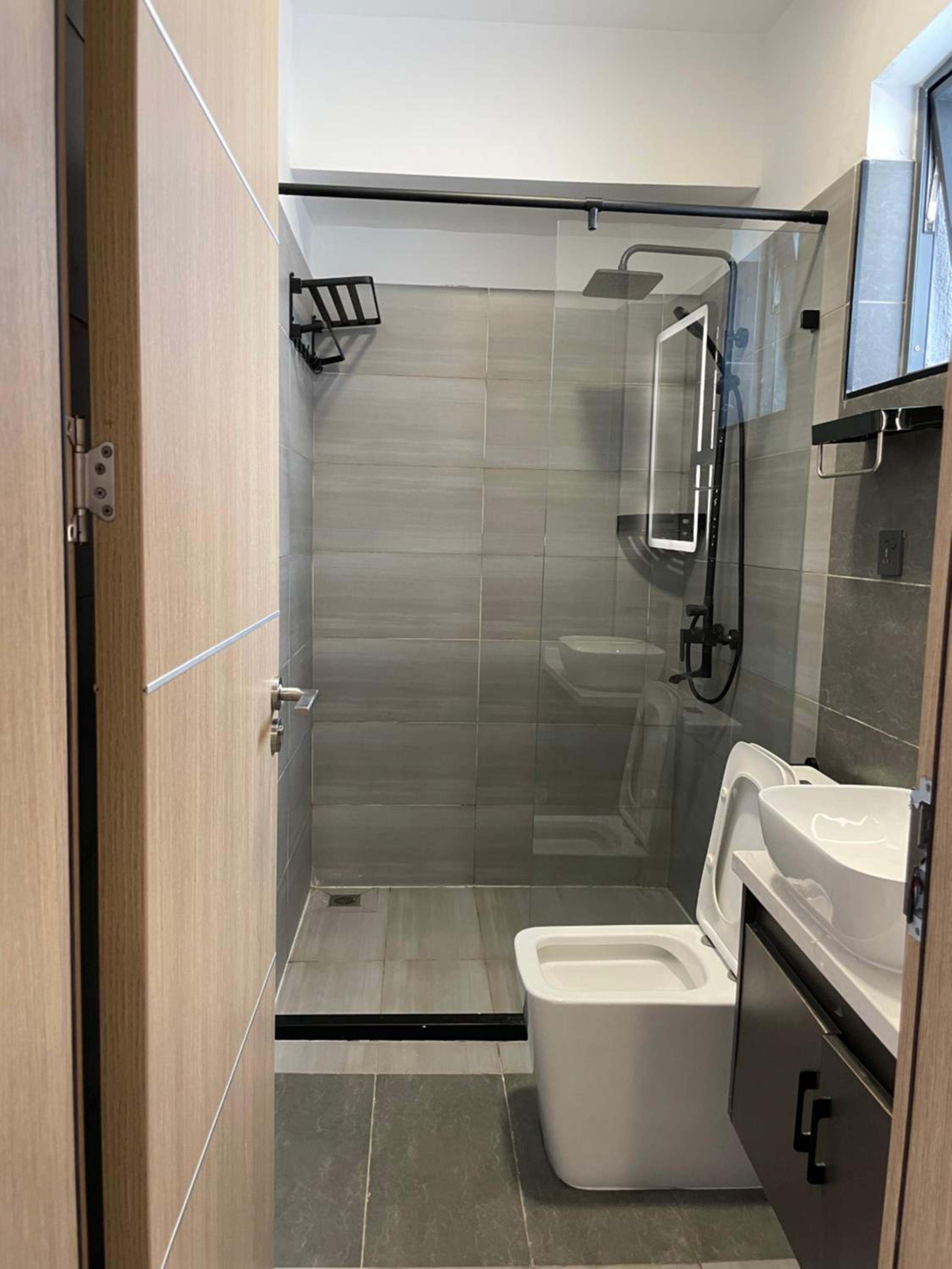 Luxy homes