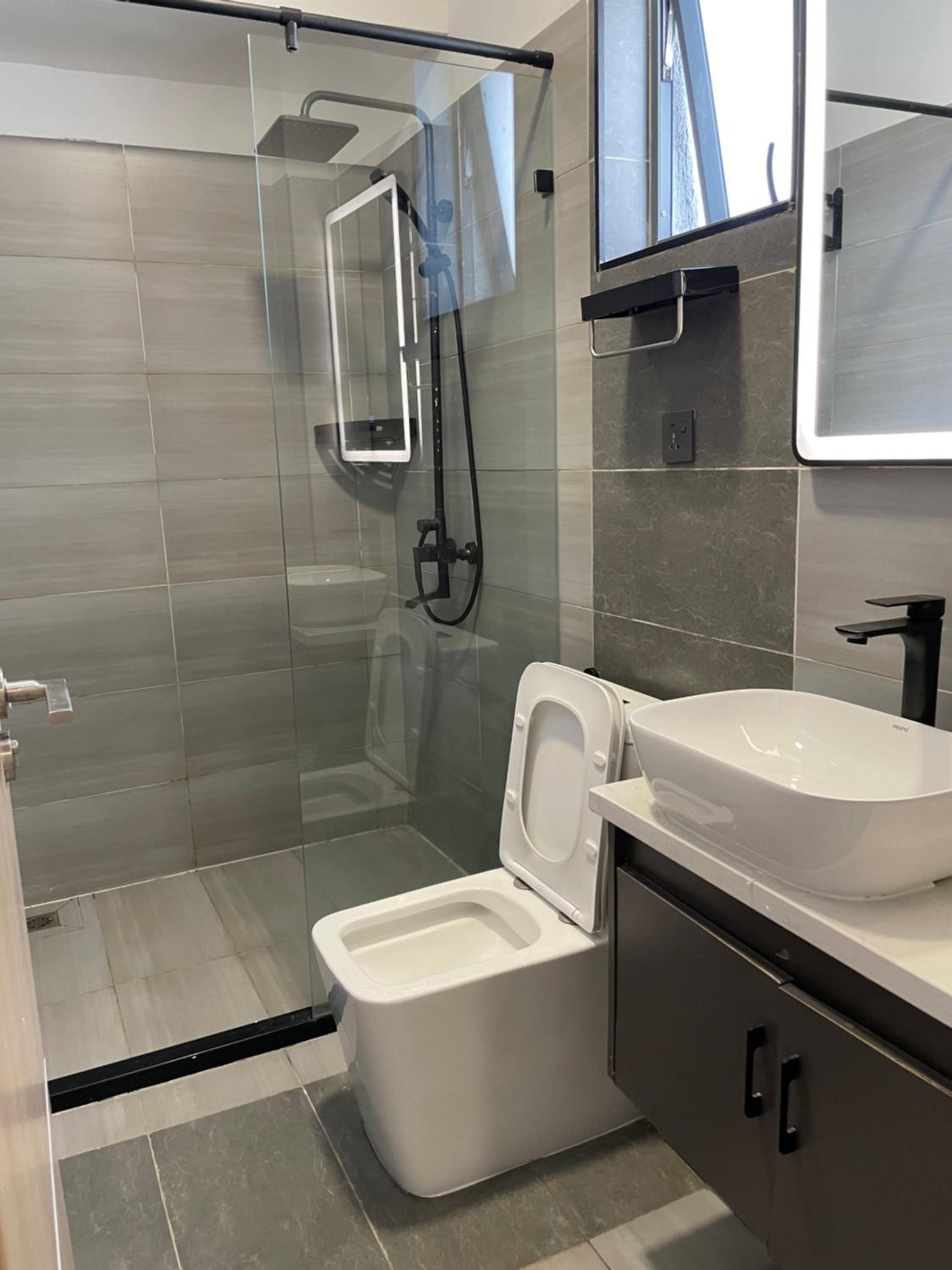 Luxy homes
