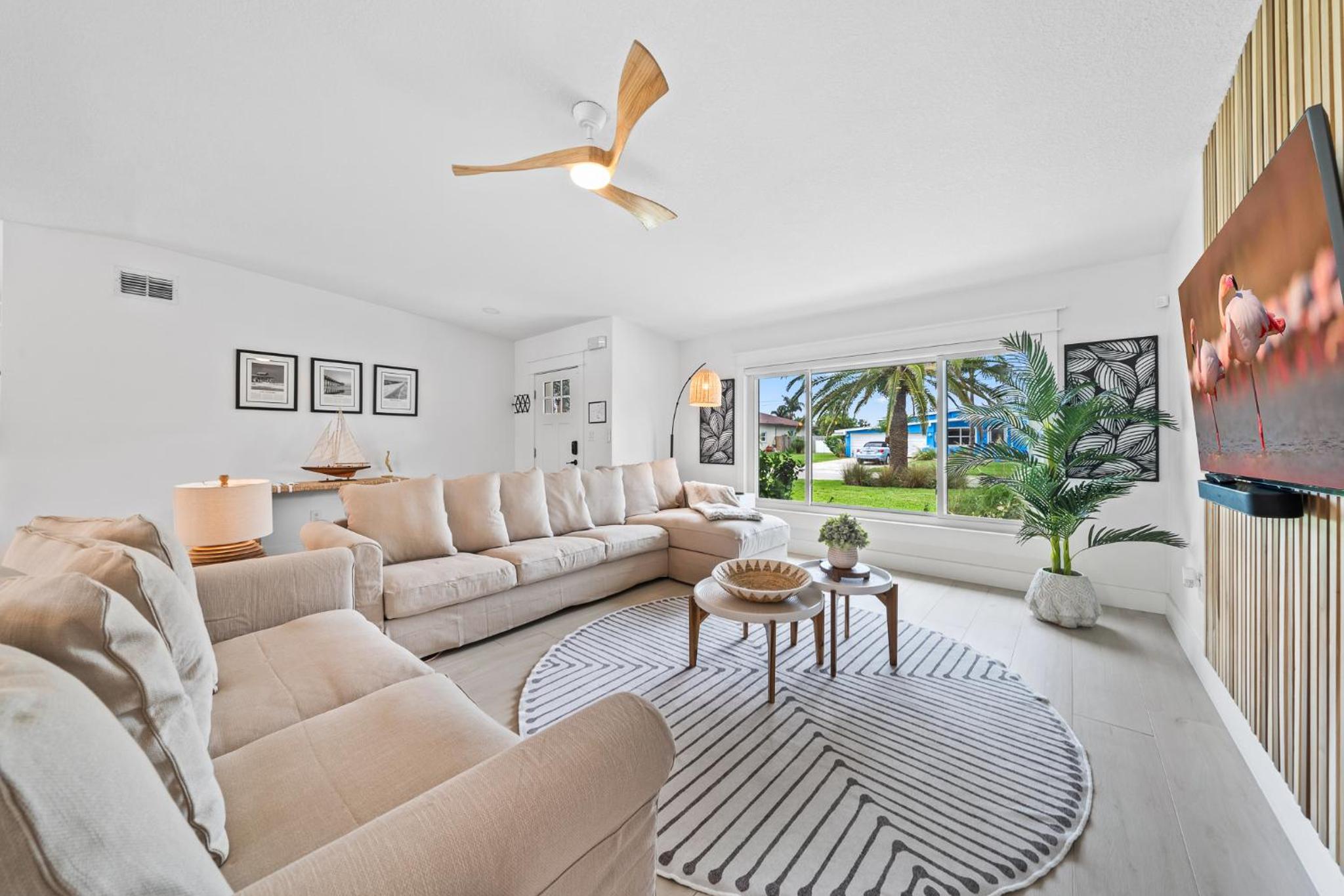 The Cocoa Plum - A Quiet Riverfront Pool Home Near Beach view 3