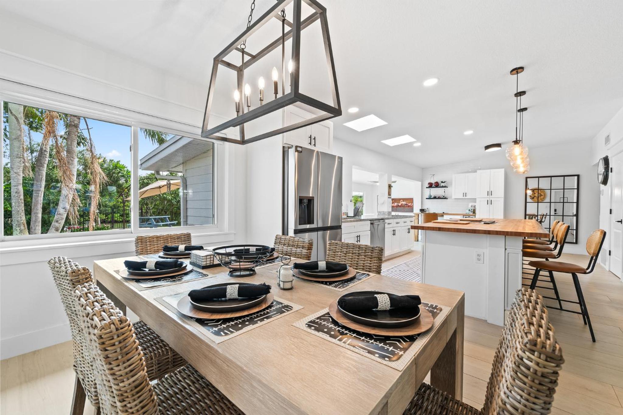 The Cocoa Plum - A Quiet Riverfront Pool Home Near Beach view 4