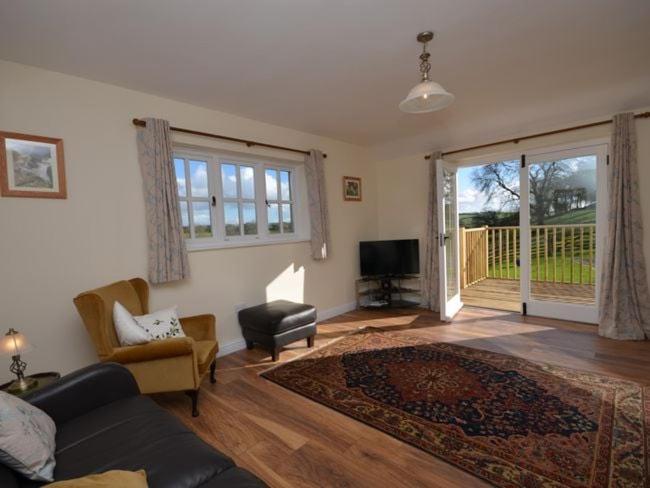 2 Bed in Truro oc-ljasm view 4