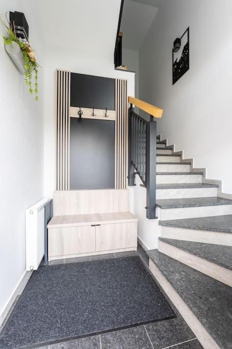 Golden Apartments - Tatra View - Księżycowe Apartamenty SPA - 24i 1-2