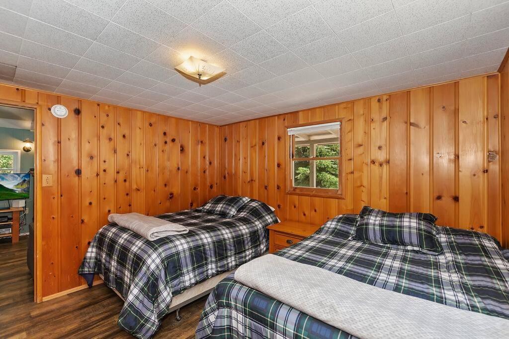 Applewood Cabins & Guest Cabin Near the Village view 2