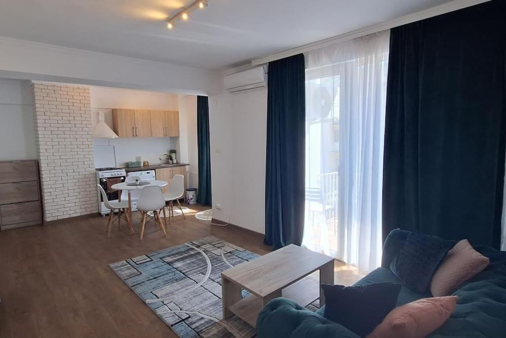 AVIS Apartament Centru view 3