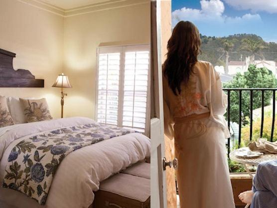 Half Moon Bay Vacations - Half Moon Bay Inn - Main Street Downtown - Property Image 4