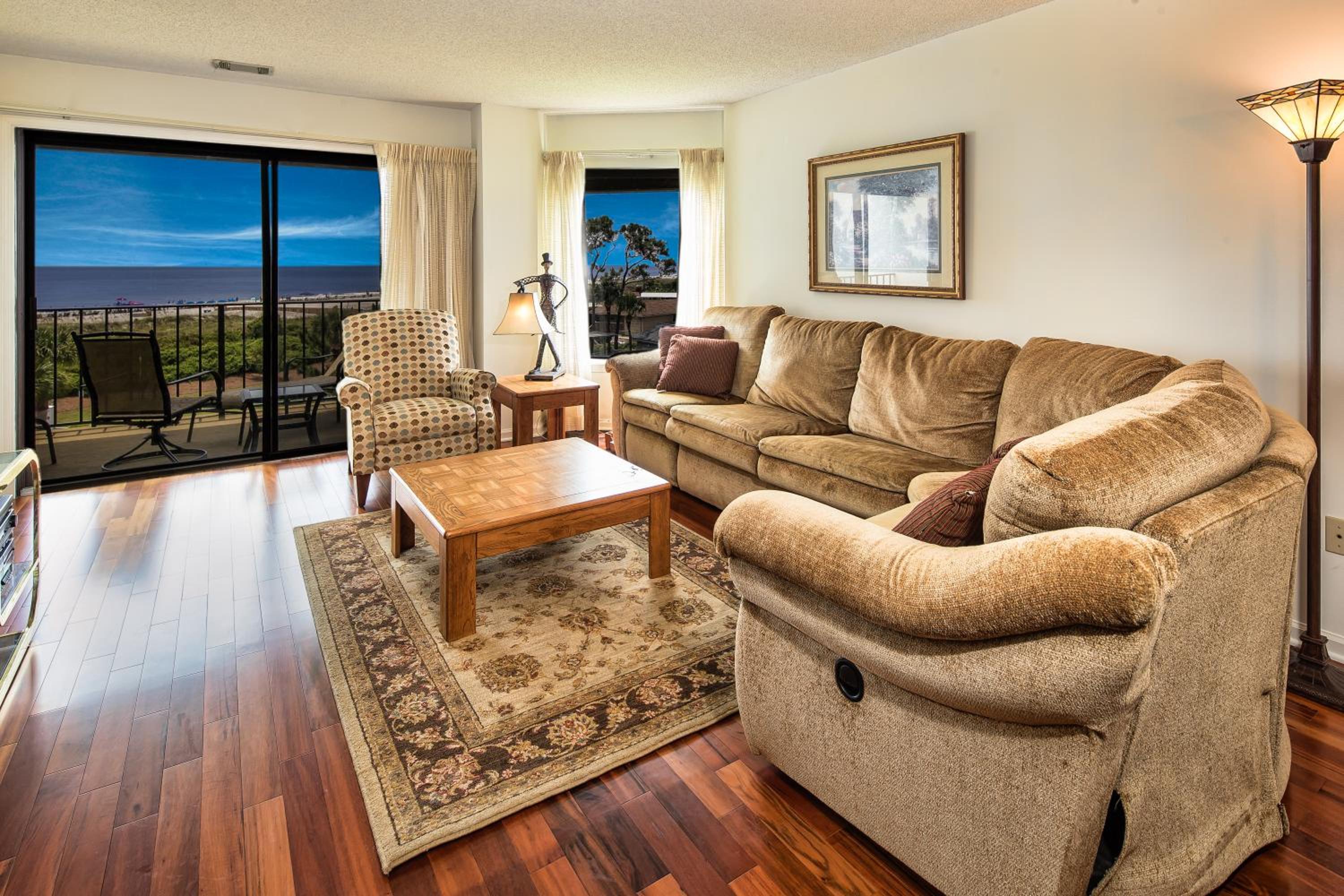 Oceanfront, Complex Pool, Bikes view 2