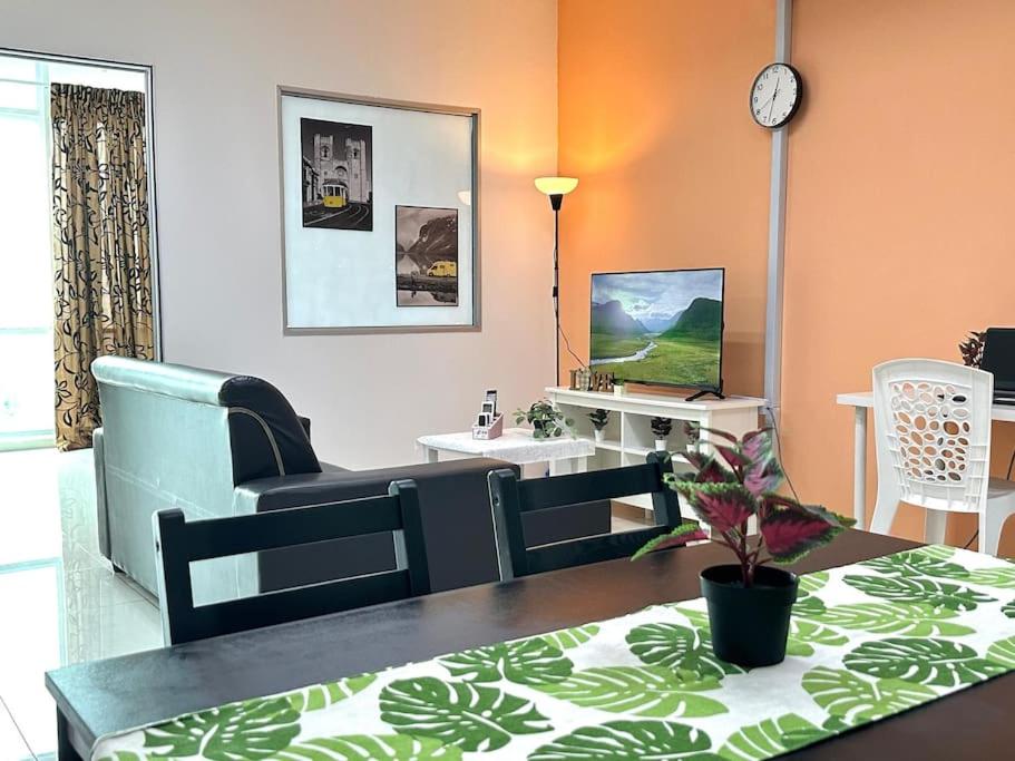 Superb Airport 2BR Suite# Straits Intl# MsgChair photo 7