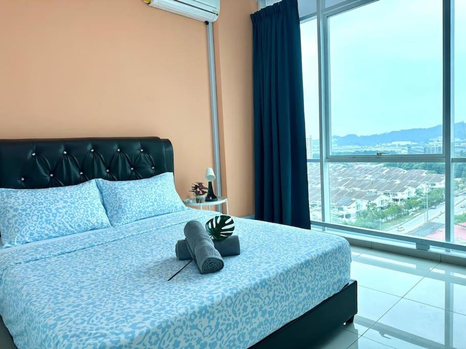 Superb Airport 2BR Suite# Straits Intl# MsgChair photo 1