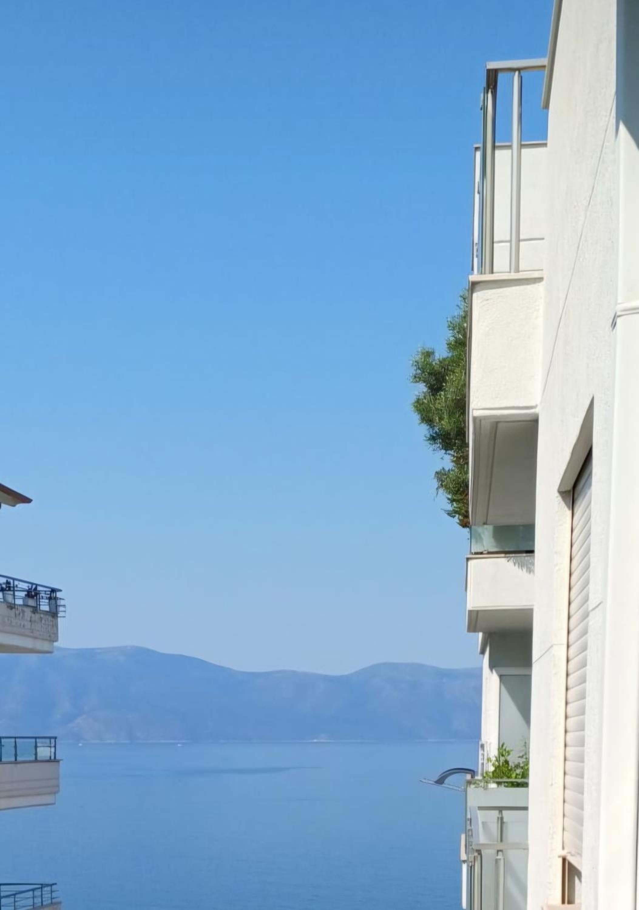 Comfortable apartment with sea view