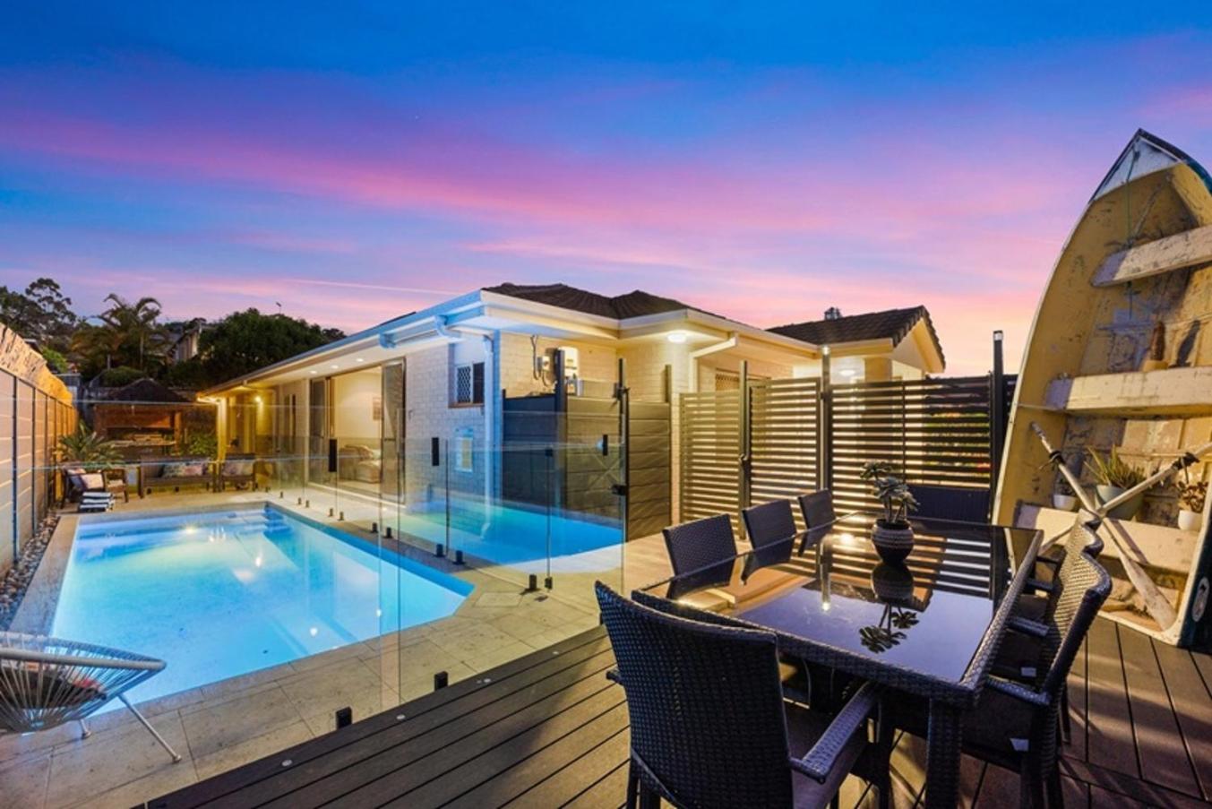 Charming group getaway - 9 mins to Burleigh beach