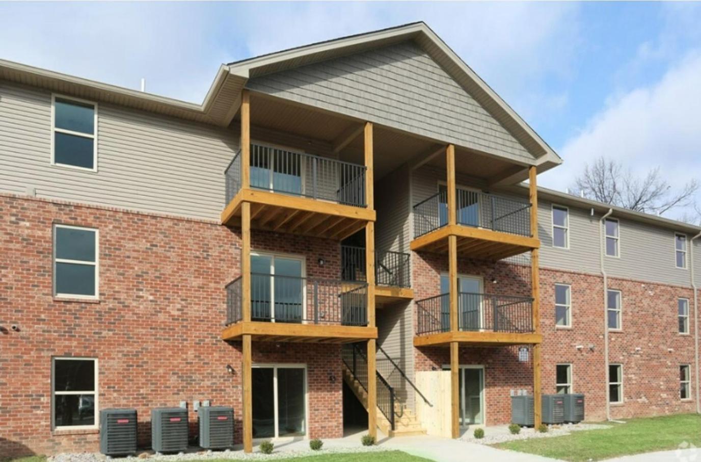 Stonecrest 716, 2Bd Apt I Free Parking I Pool view 3