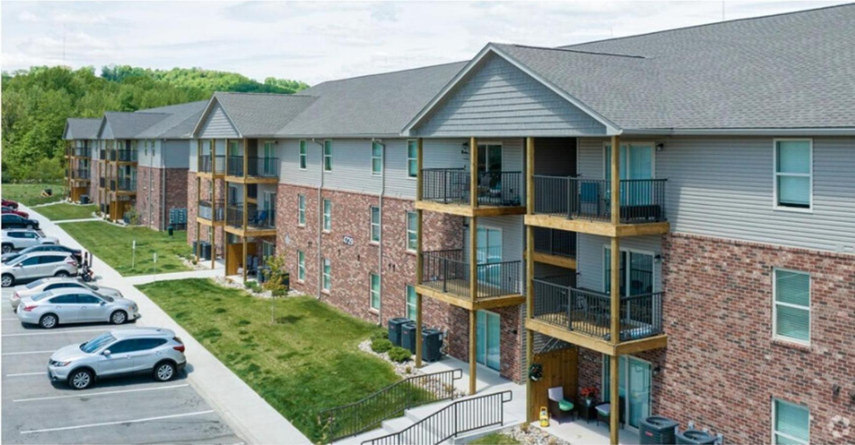 Stonecrest 620, 2Bd Apt I Free Parking I Pool view 2