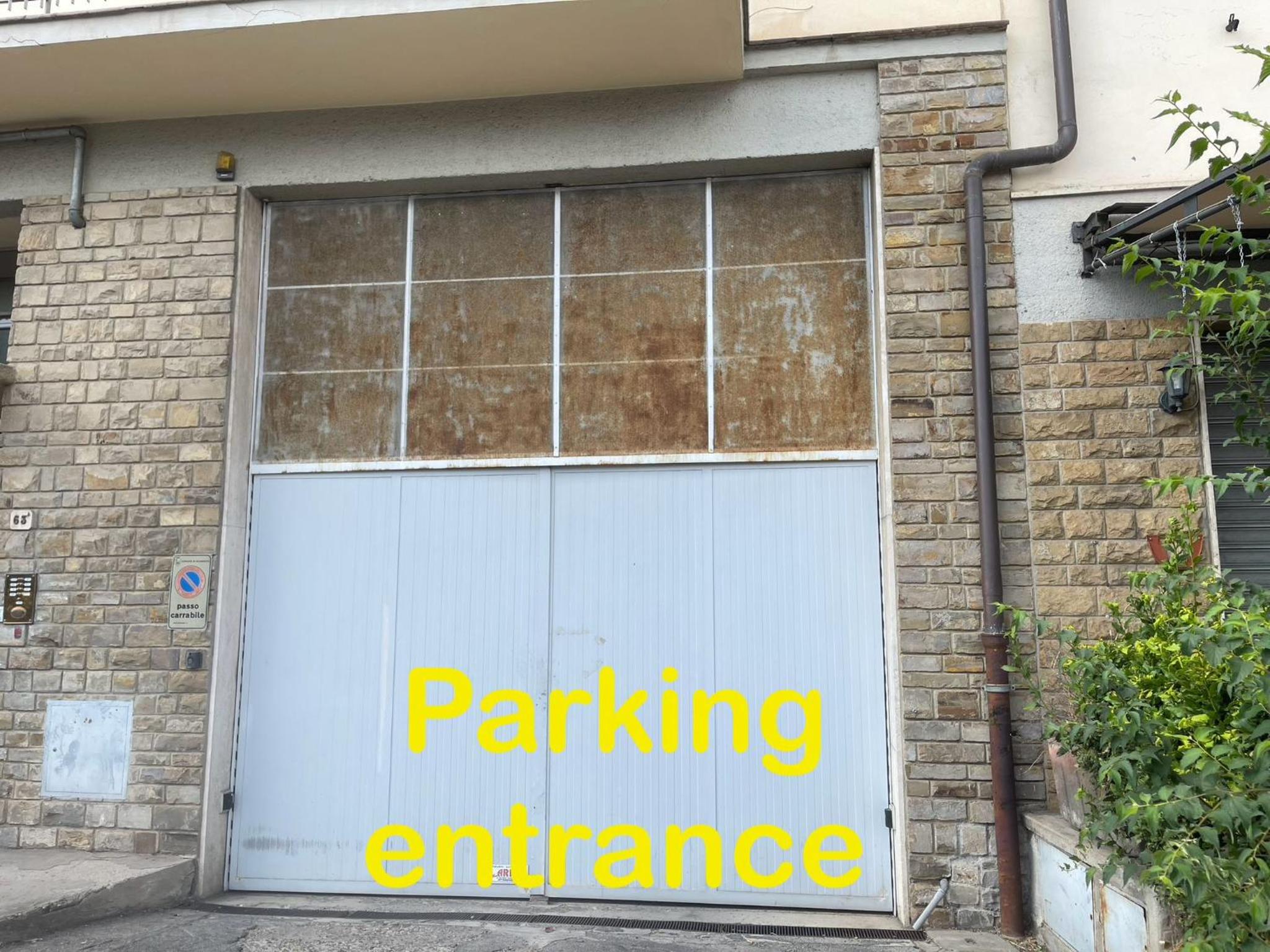 T&F HOUSE Comfortable Apartment with Private Parking view 5