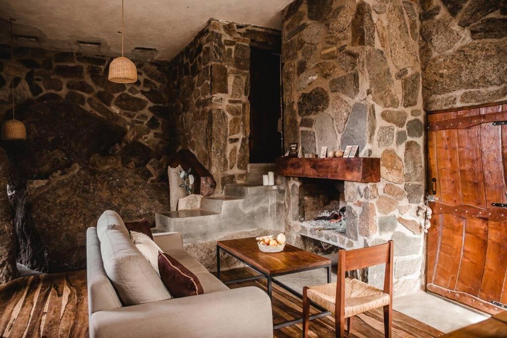 Cueva de lujo con rio de montaña Casa cueva