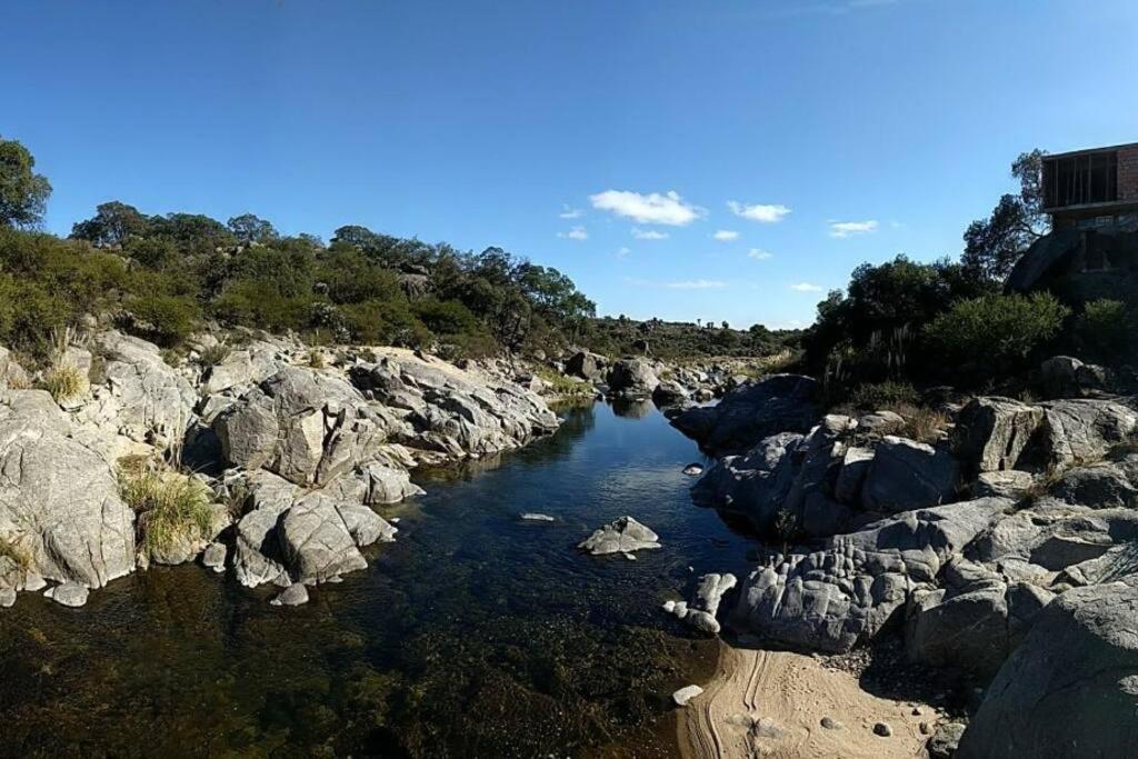 Cueva de lujo con rio de montaña Casa cueva