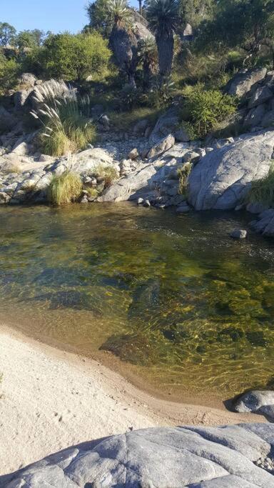 Cueva de lujo con rio de montaña Casa cueva