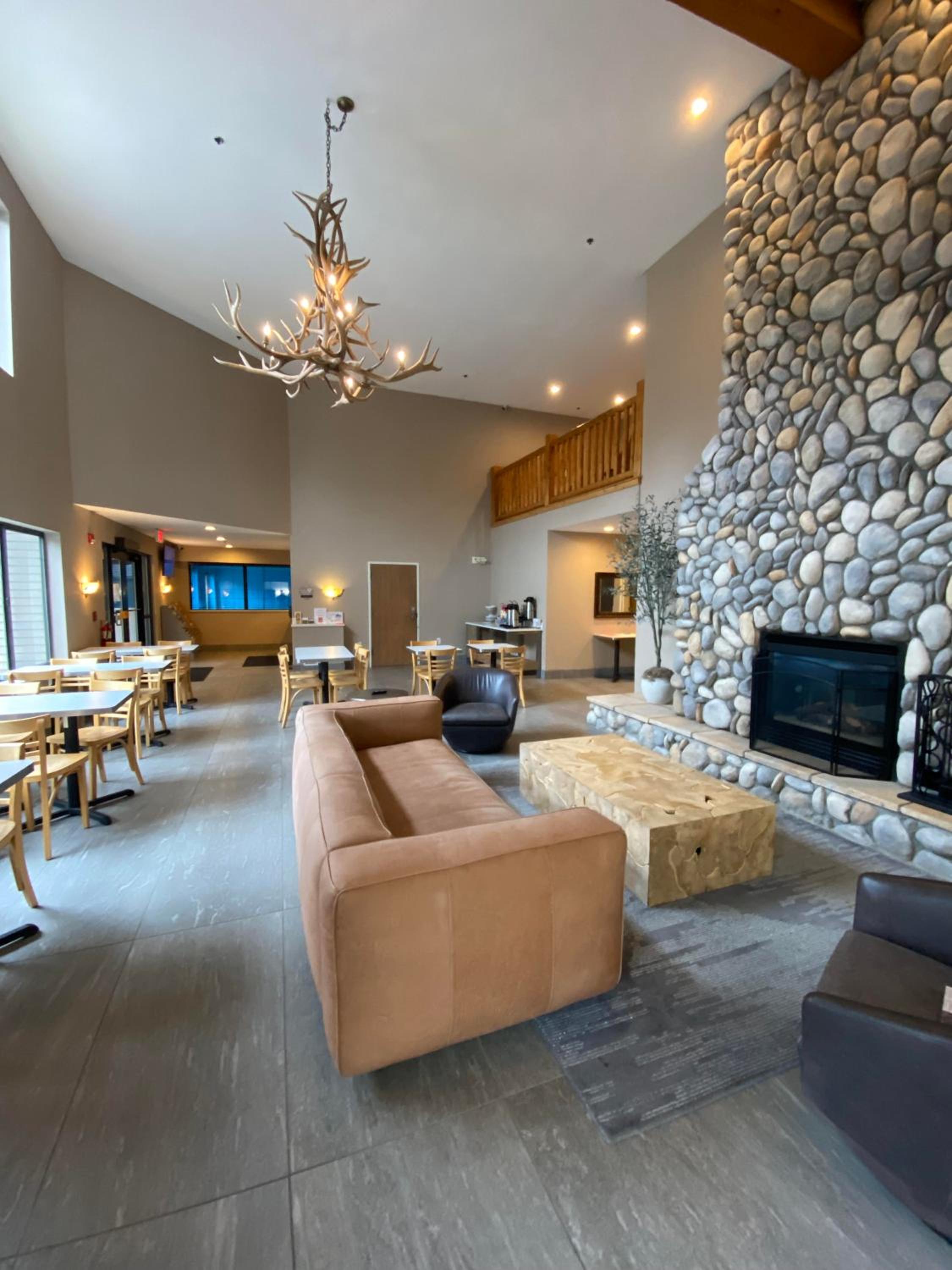 Beachfront Hotel Houghton Lake