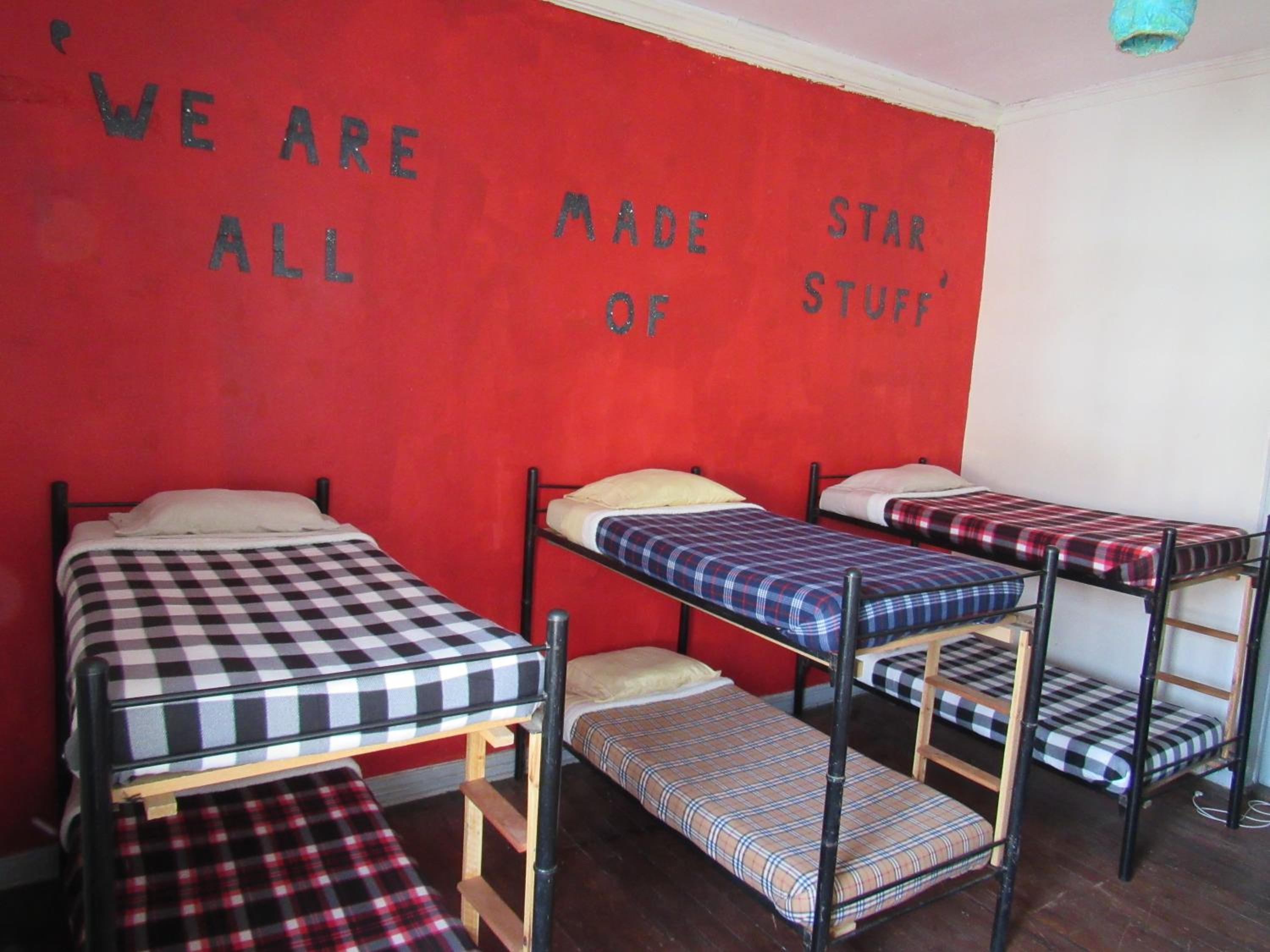 Valparadise Hostel