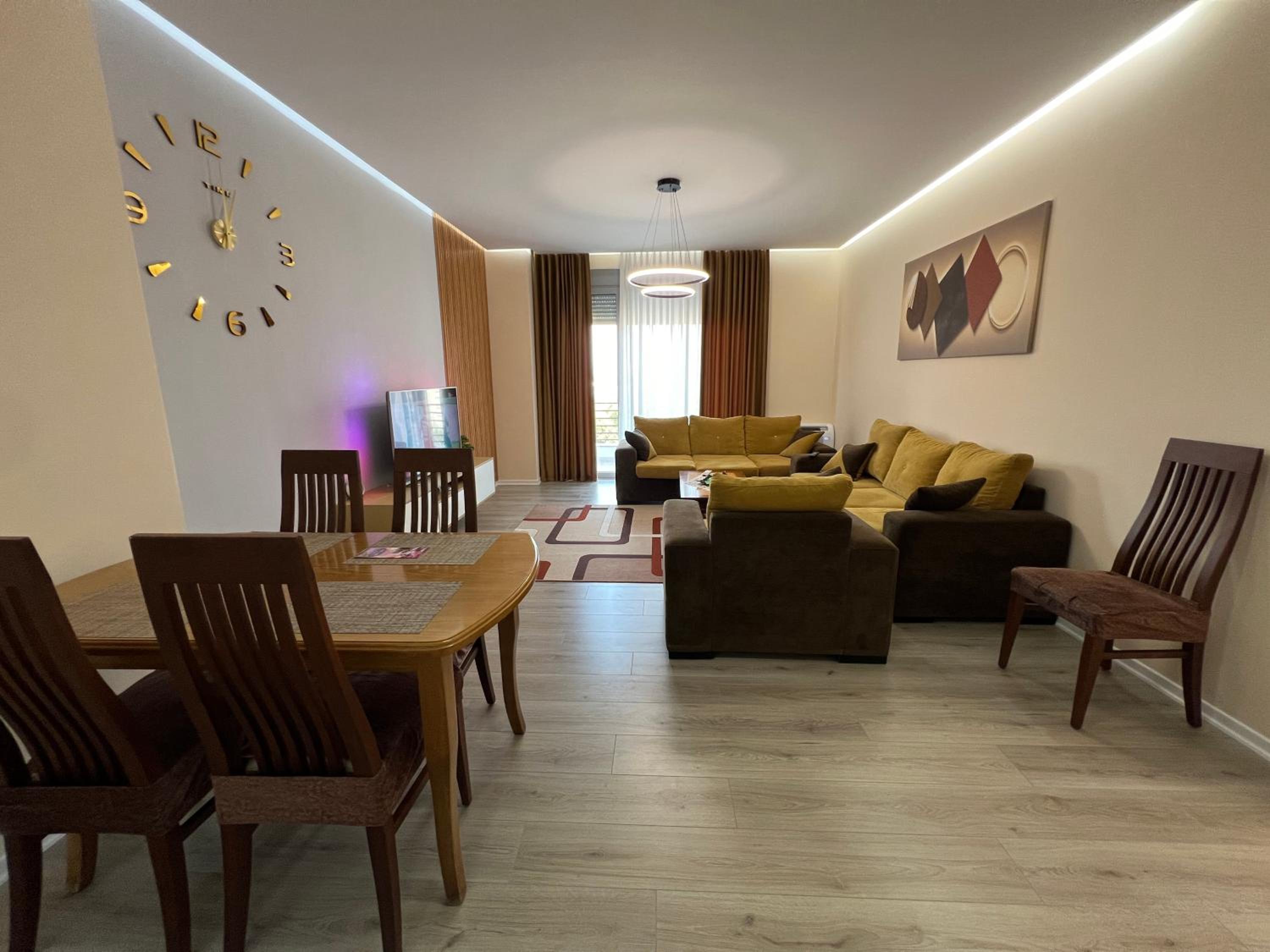 Apartment photo 5