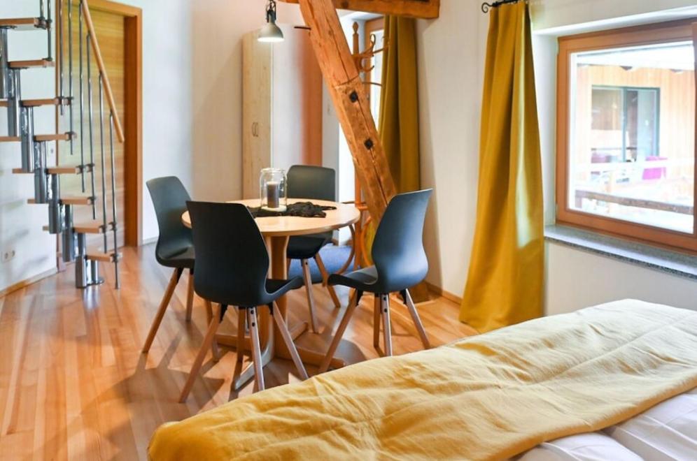 Loftartige Wohnung in Scheibbs mit Schwimmteich
