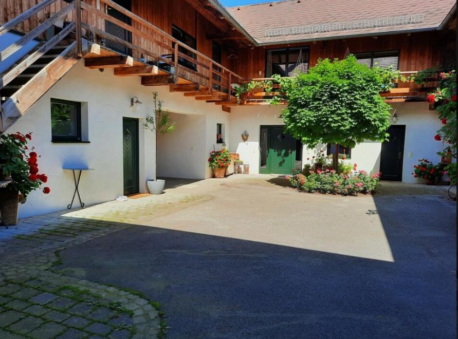 Loftartige Wohnung in Scheibbs mit Schwimmteich