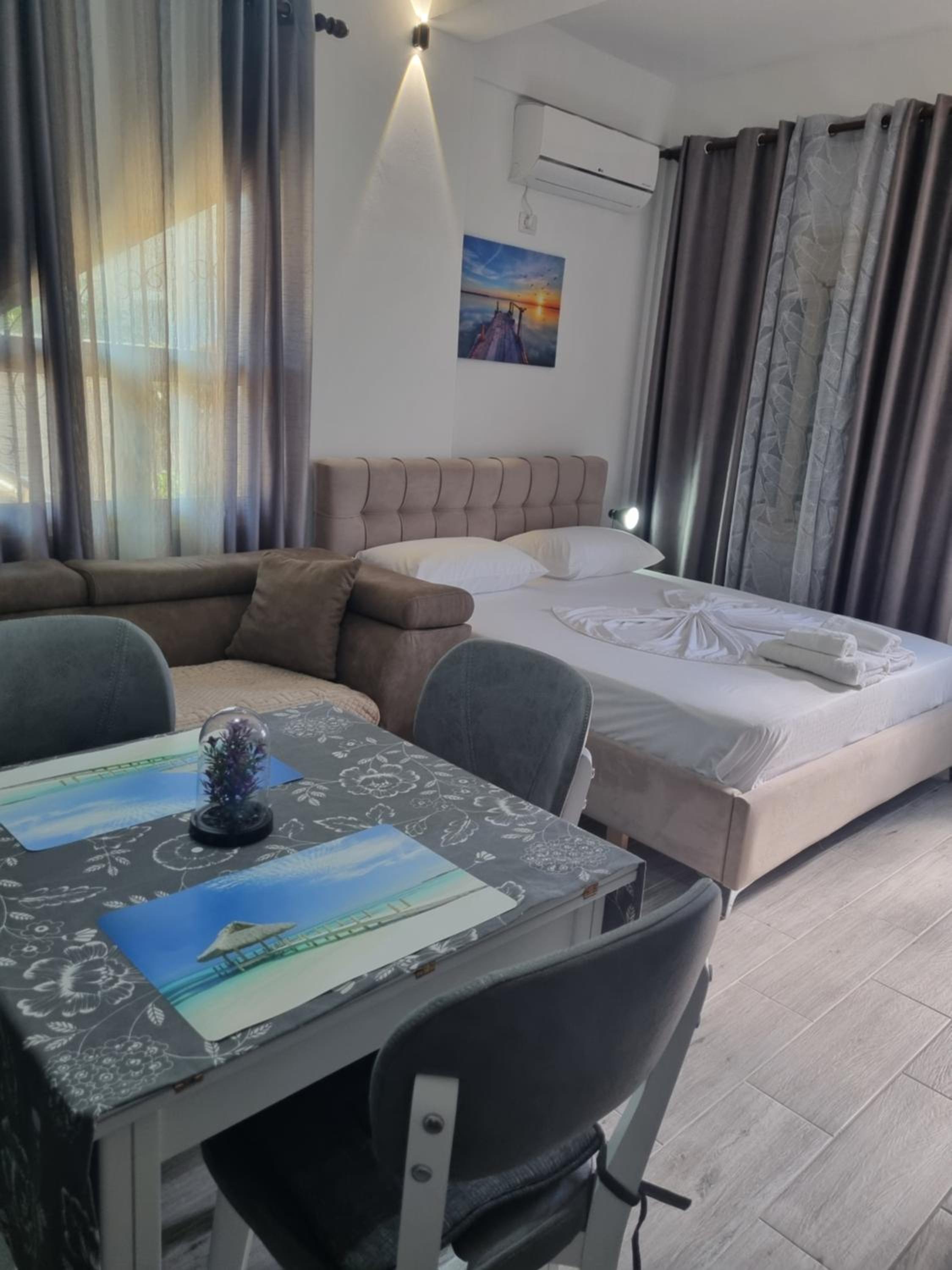 Vila megi-Rent Room