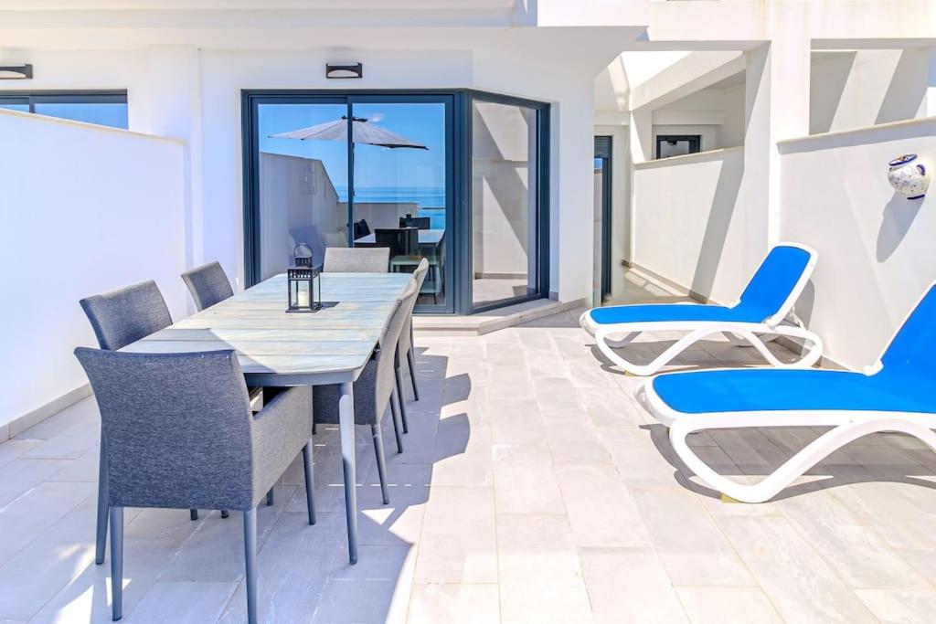 sea view ladera