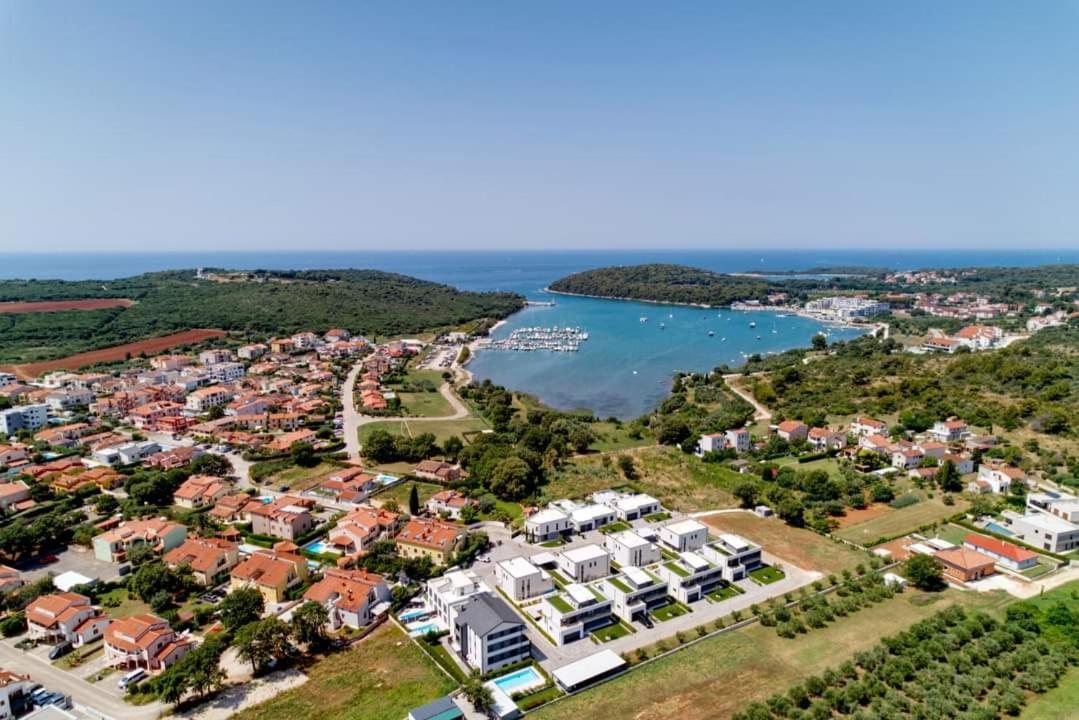 Villa Centinera mit Pool in Meernähe