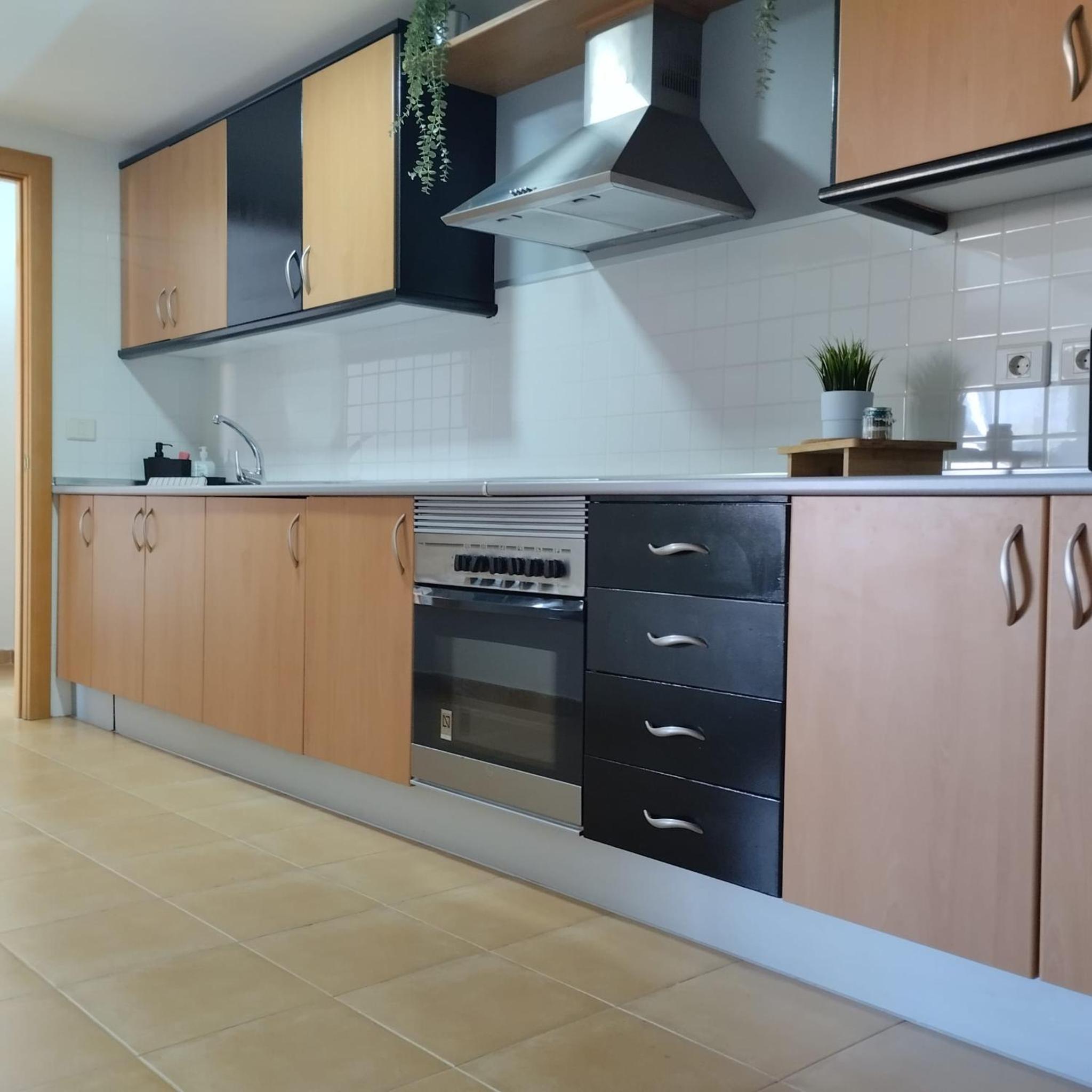 Sunflower, el apartamento con piscina en complejo residencial