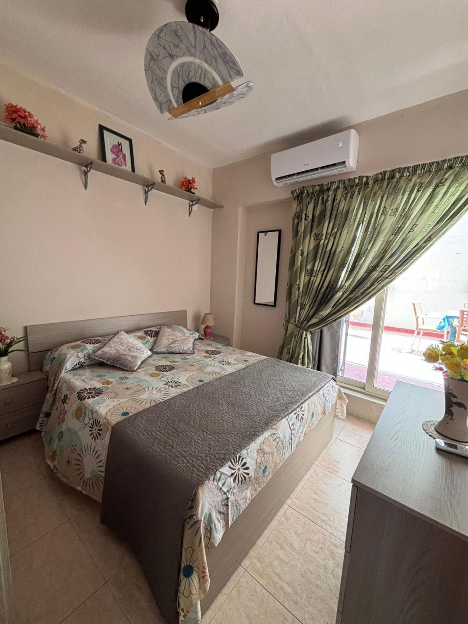 Cosy 2 Bedroom Apartment in Qawra Bugibba Area photo 2