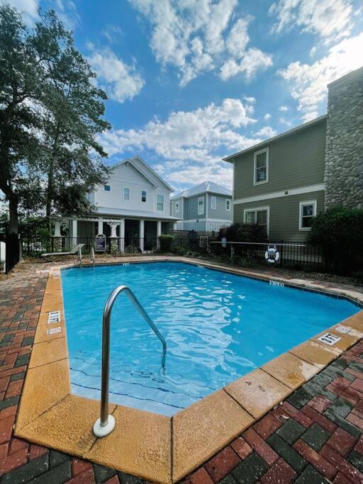 Sand Reef Cottage - Grayton Beach, Dune Lake Swimming, Bikes, Free Tram view 2