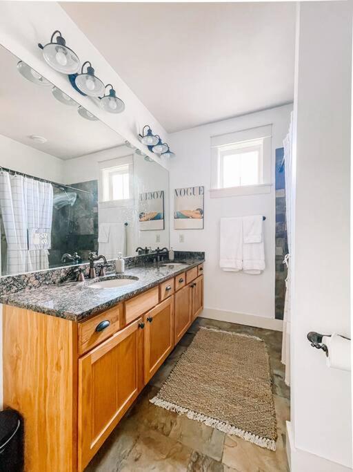 Sand Reef Cottage - Grayton Beach, Dune Lake Swimming, Bikes, Free Tram view 4