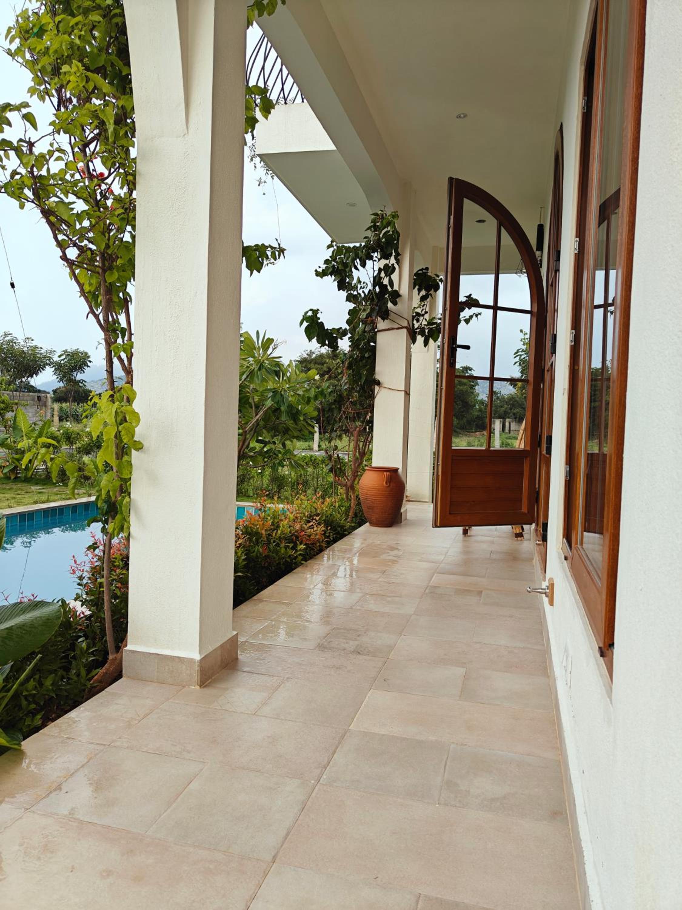 Tuscan Breeze, Nandi Hills