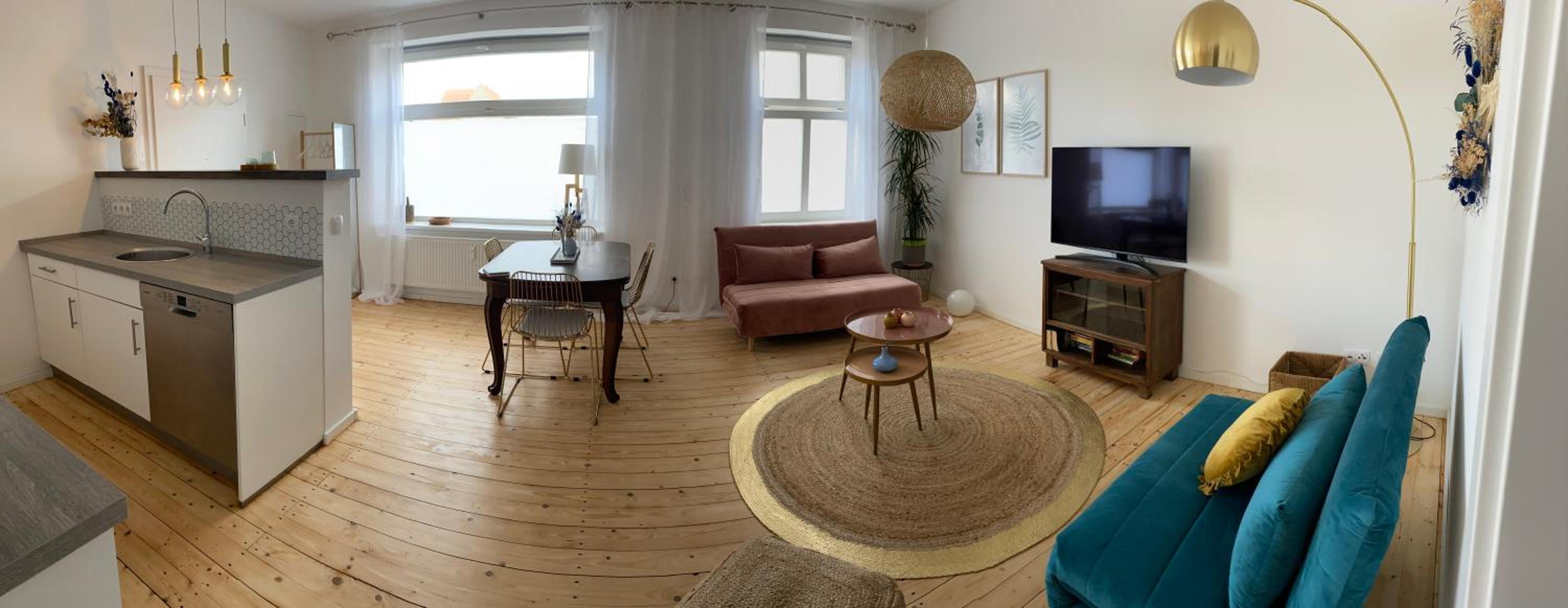 Rouge&Friends Ferienwohnungen # Zentrumsnah, Bahnhof, Krankenhaus, Sportzentrum, Familienfreundlich, Terrasse, Garten