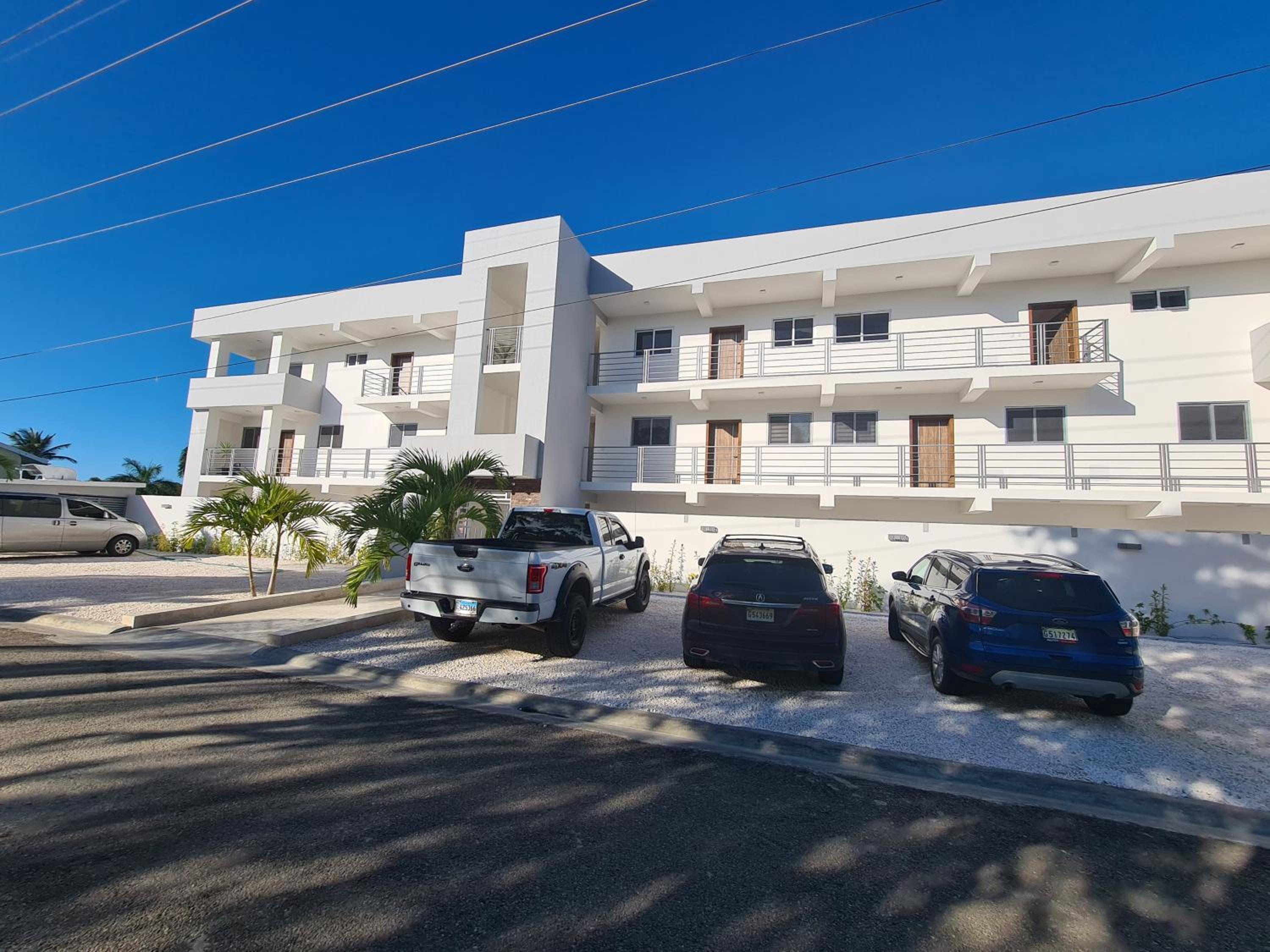 2BR apartment Residencial Aris, Encuentro
