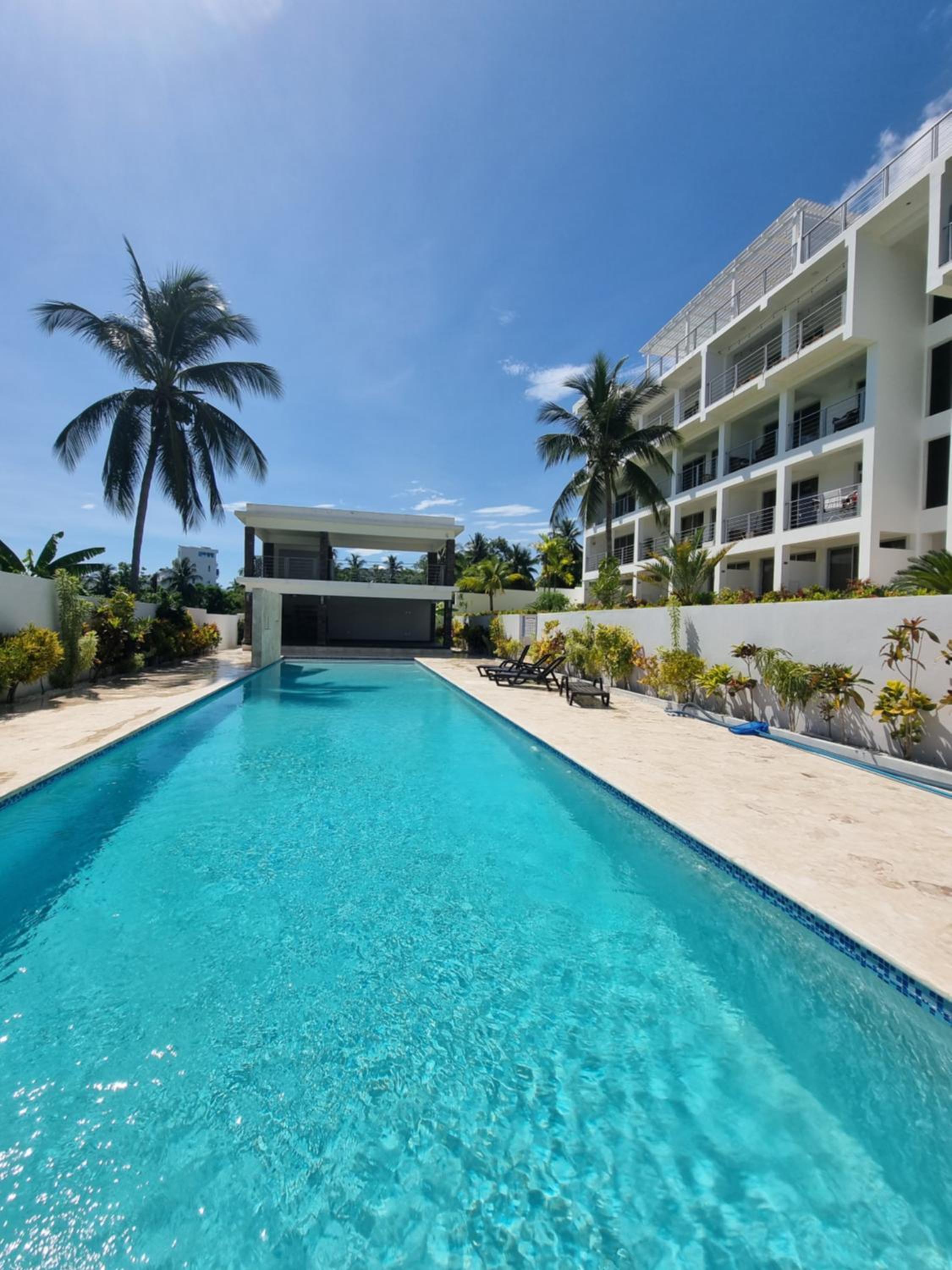 2BR apartment Residencial Aris, Encuentro