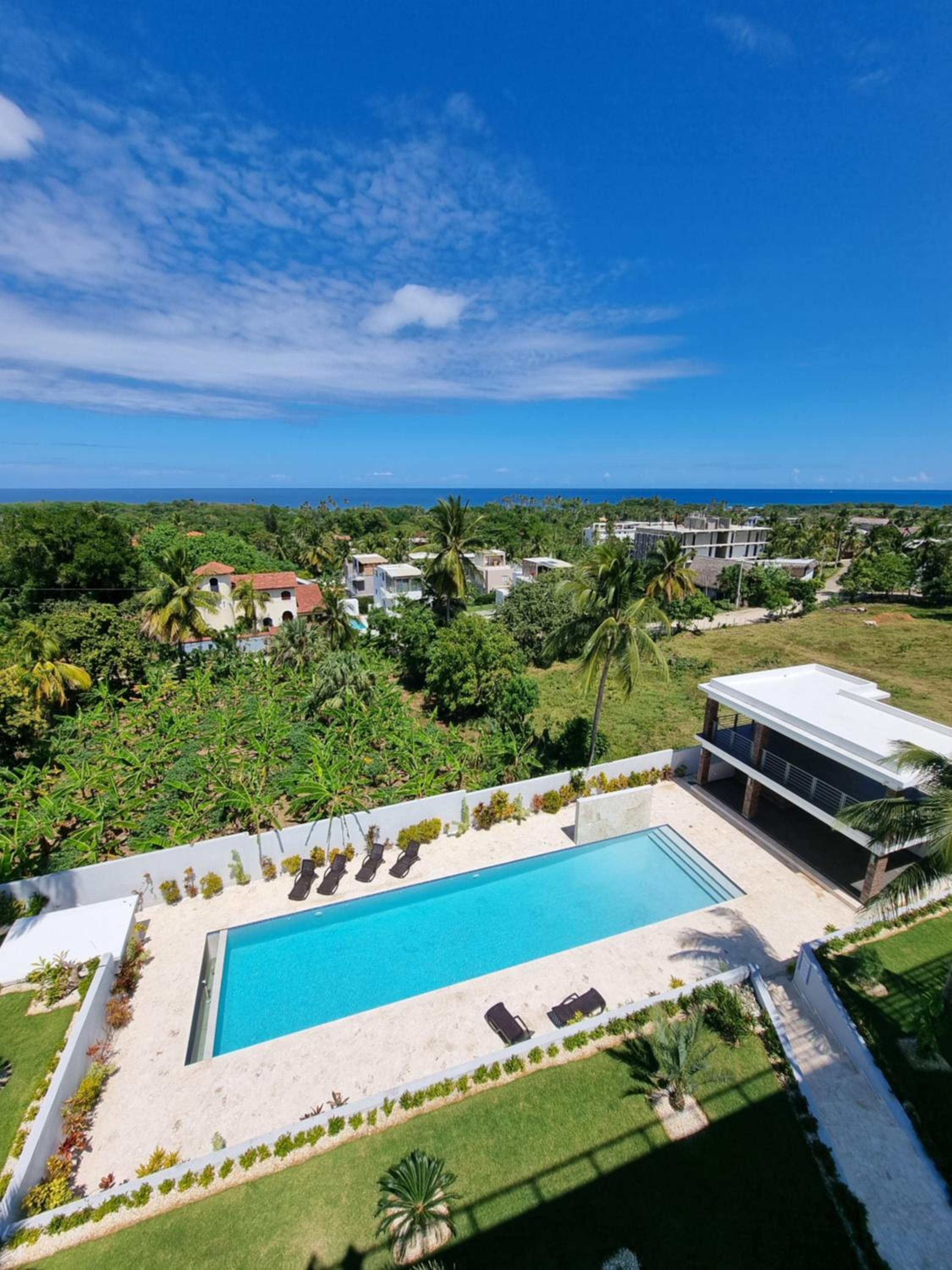 2BR apartment Residencial Aris, Encuentro