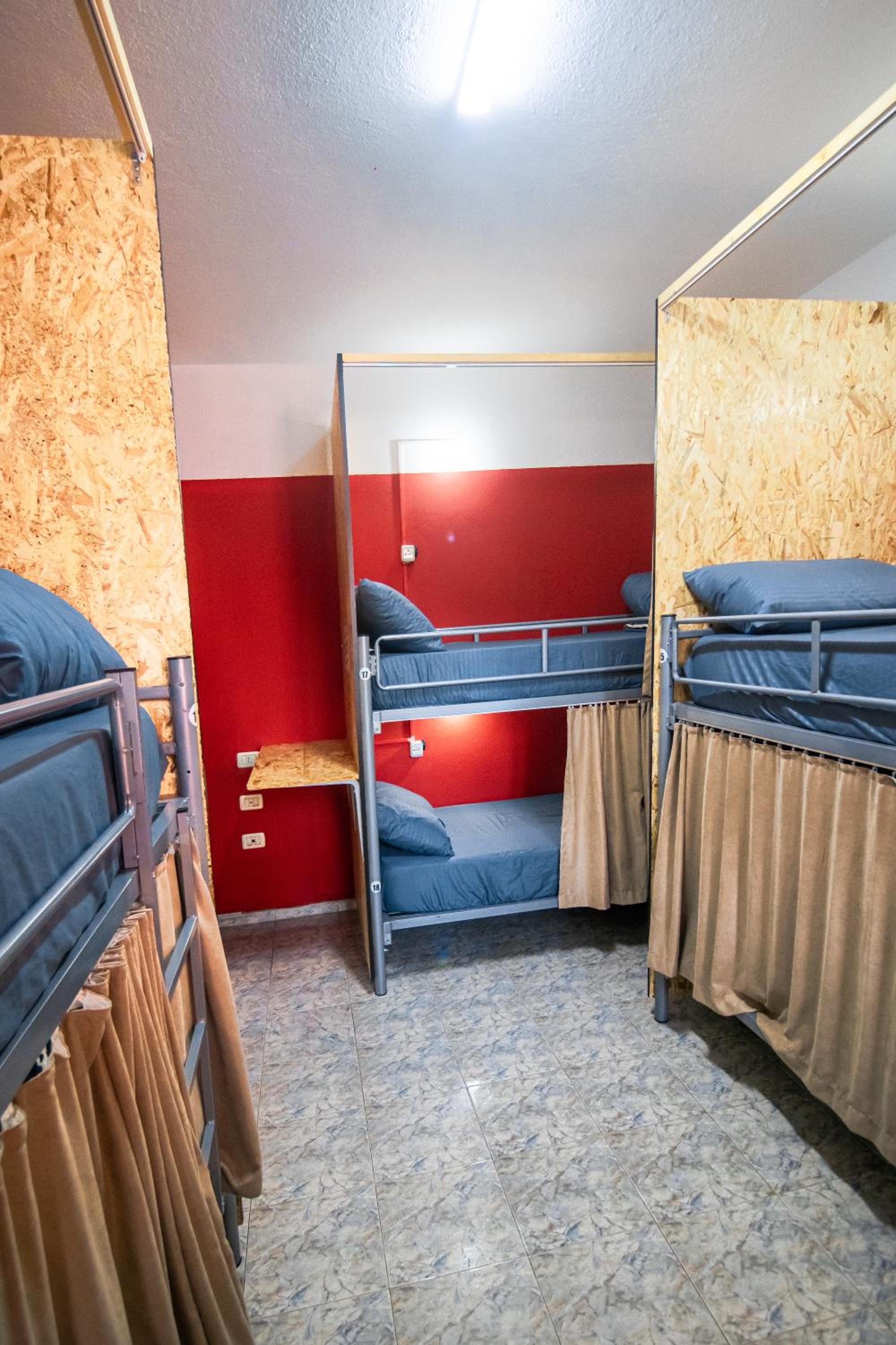 Shkodra Hostel & Day Tours
