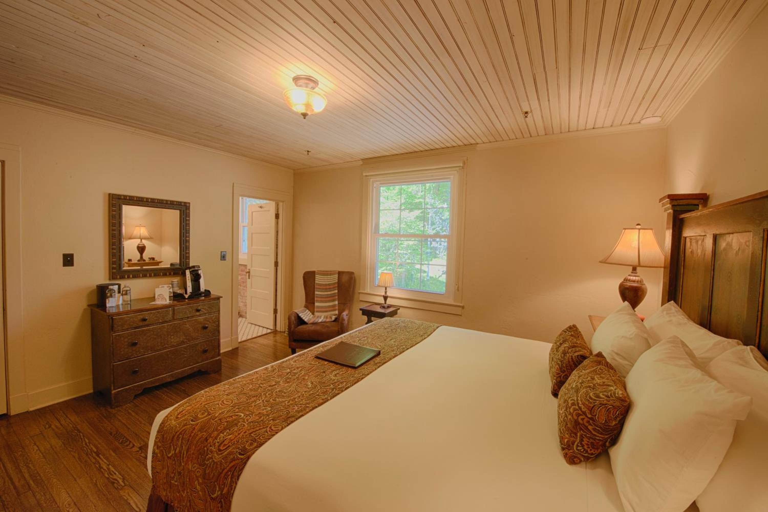 Historic Tapoco Lodge Resort