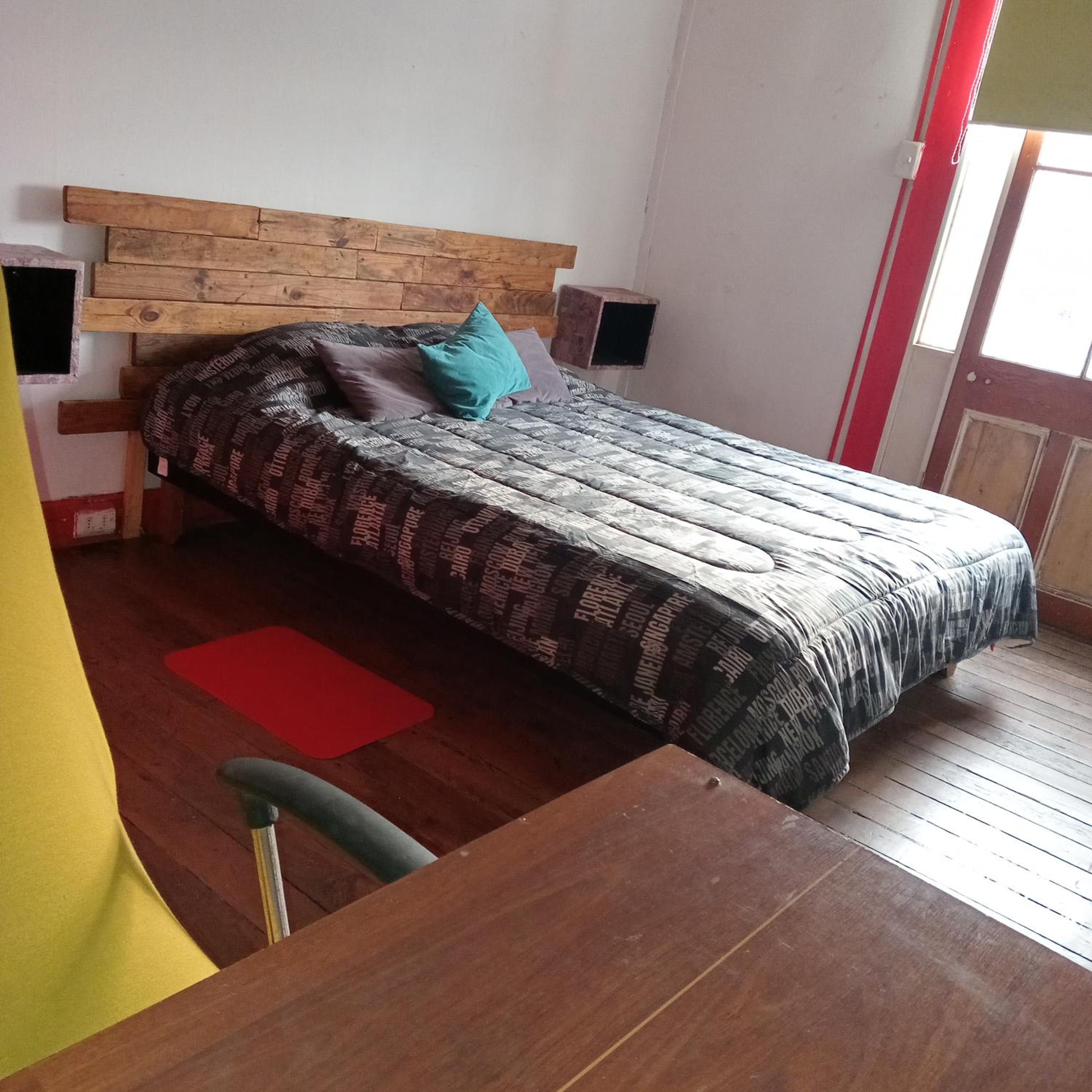 Valparadise Hostel