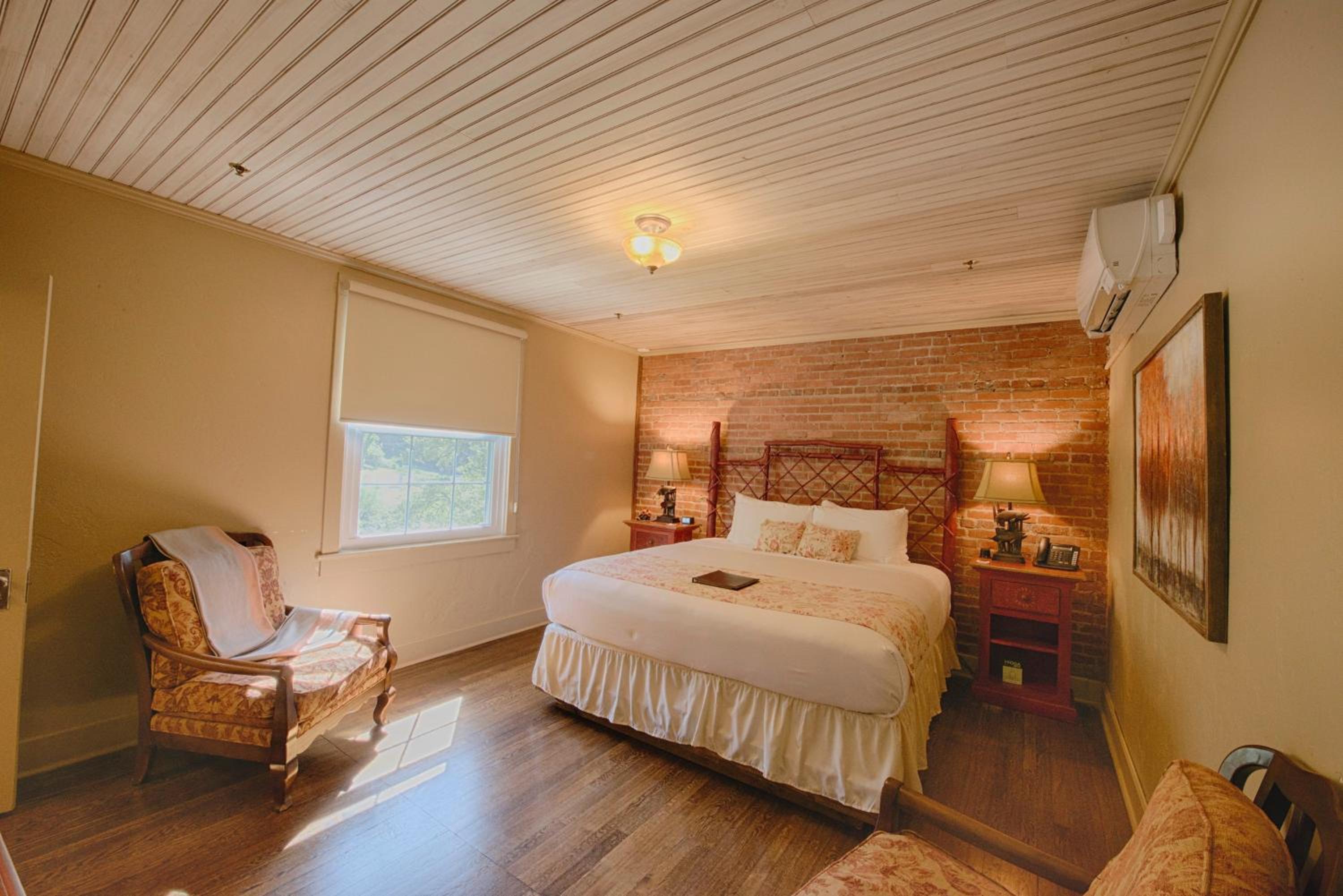 Historic Tapoco Lodge Resort