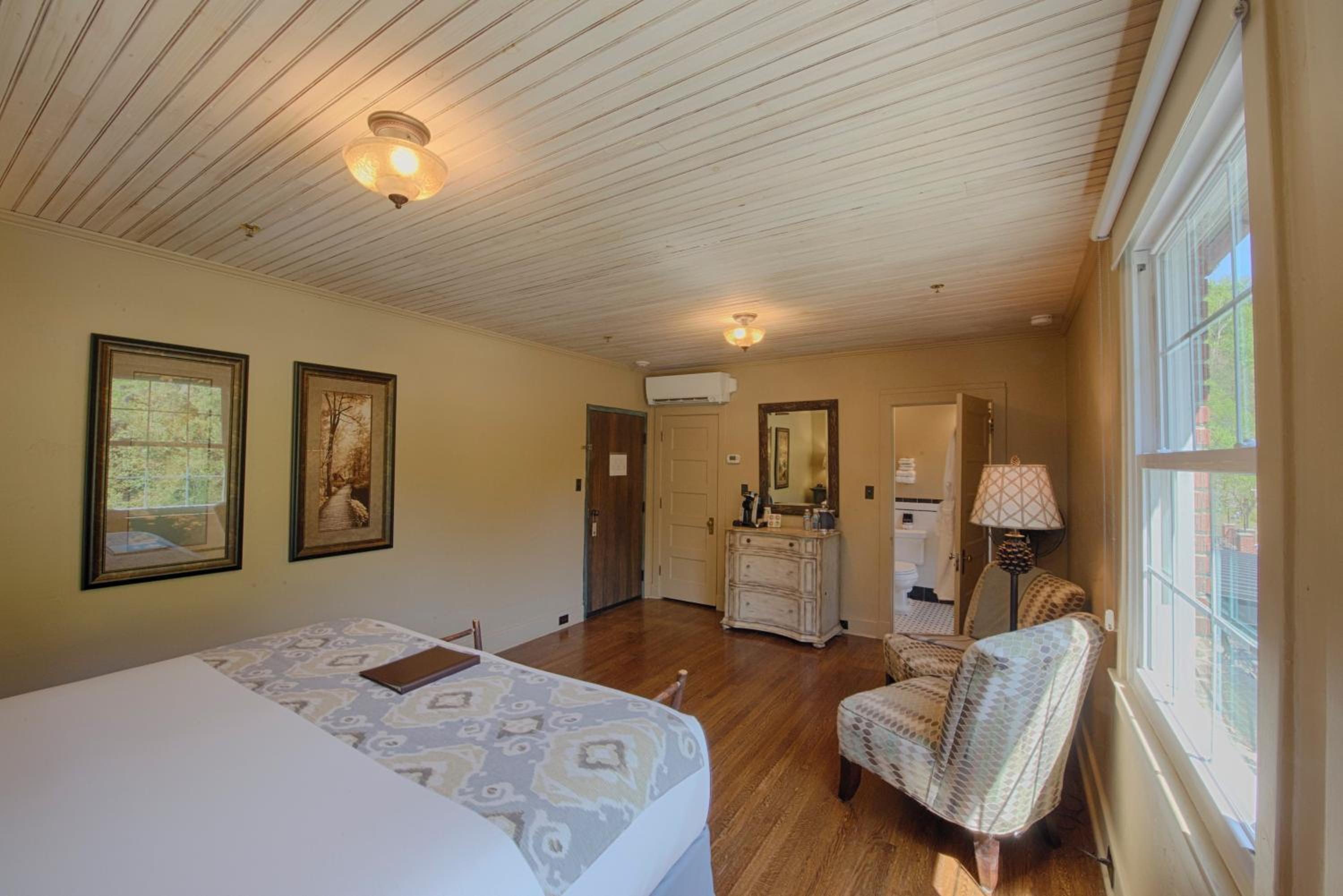 Historic Tapoco Lodge Resort