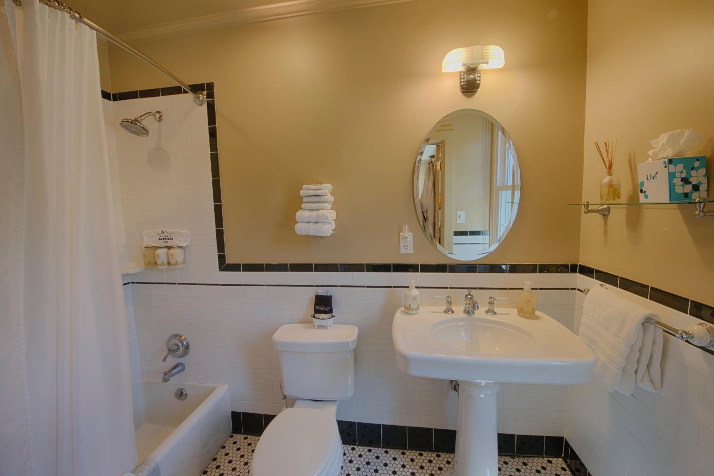 Historic Tapoco Lodge Resort