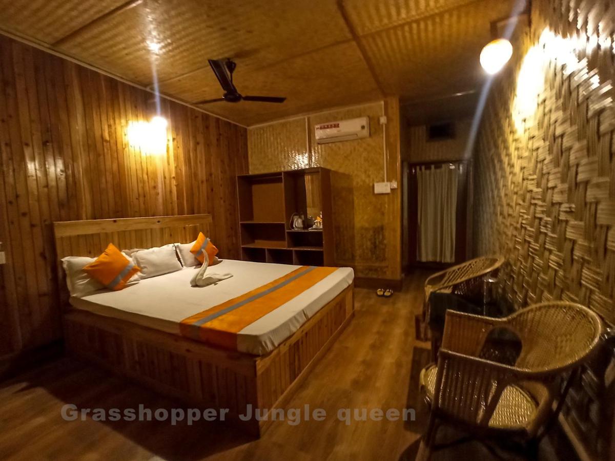Grasshopper Jungle Queen Resort