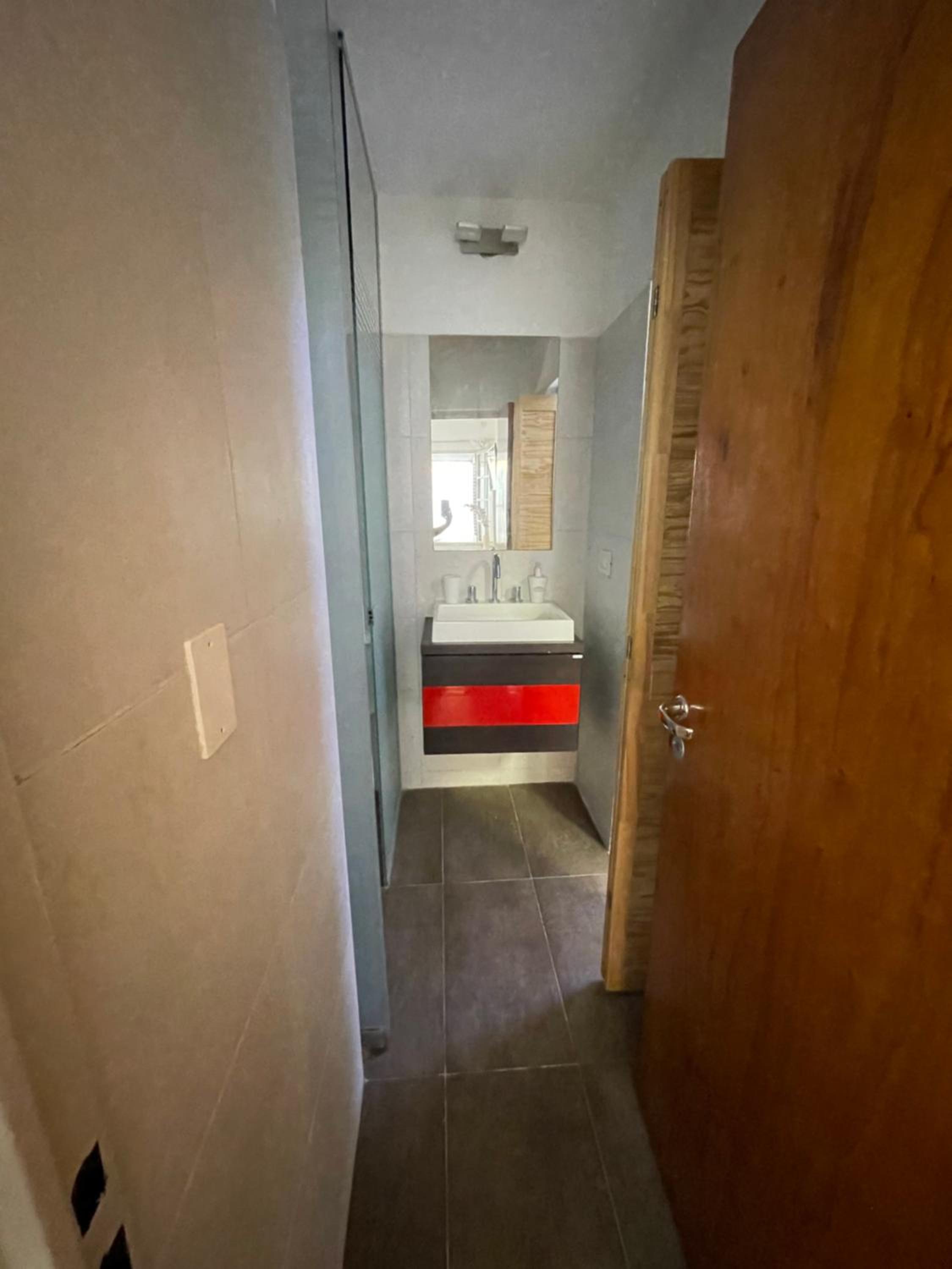 Departamento PB, patio y asador privados - NUEVO SERVICIO Estacionamiento 24hs INCLUIDO, no camioneta- Cerca de hotel Quinto Centenario, Nuevocentro shoppi