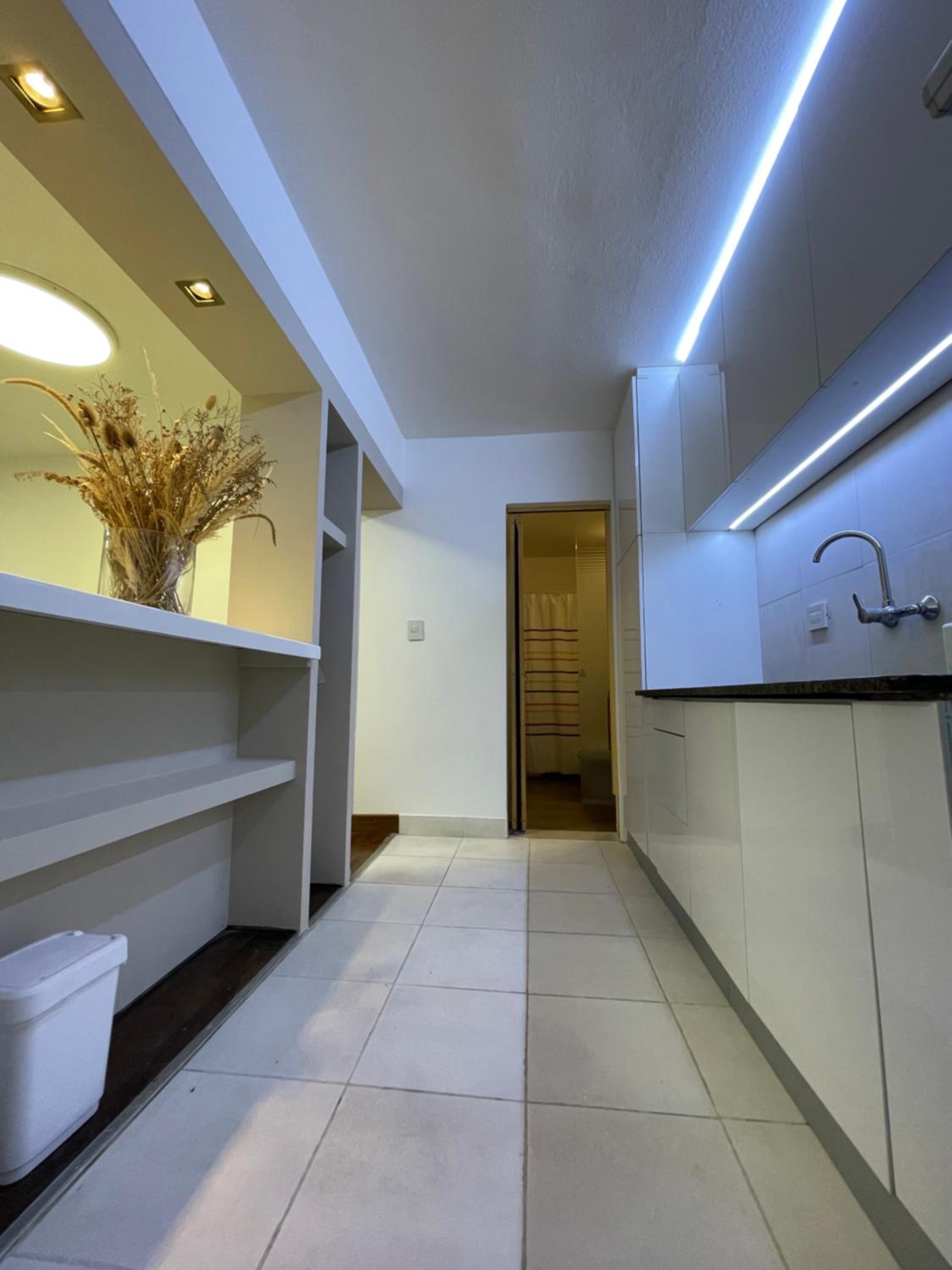 Departamento PB, patio y asador privados - NUEVO SERVICIO Estacionamiento 24hs INCLUIDO, no camioneta- Cerca de hotel Quinto Centenario, Nuevocentro shoppi